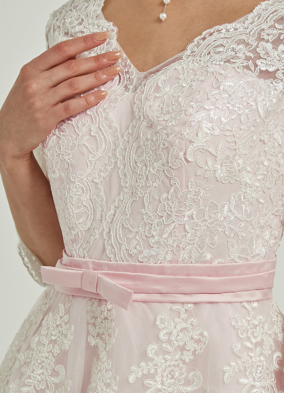 Elegant Diamond White & Blush Lace A-Line Wedding Dress with 3/4 Sleeves & High-Low Hem - Perfect for Beach Weddings, Vow Renewals & Romantic Photoshoots