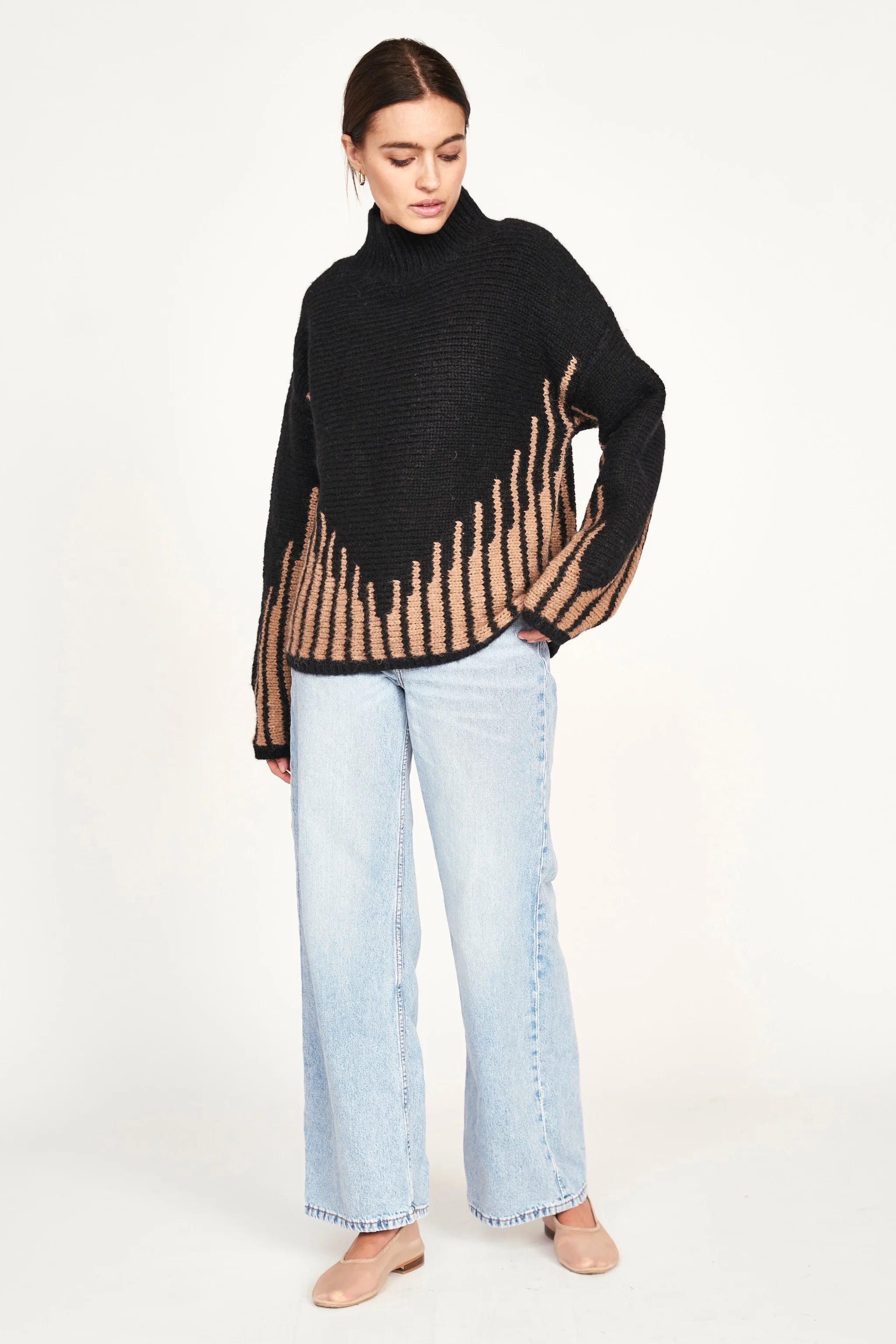 Premium Highland Sweater for Women - Soft & Warm Black Wool Pullover - Perfect for Winter, Christmas & Casual Outfits