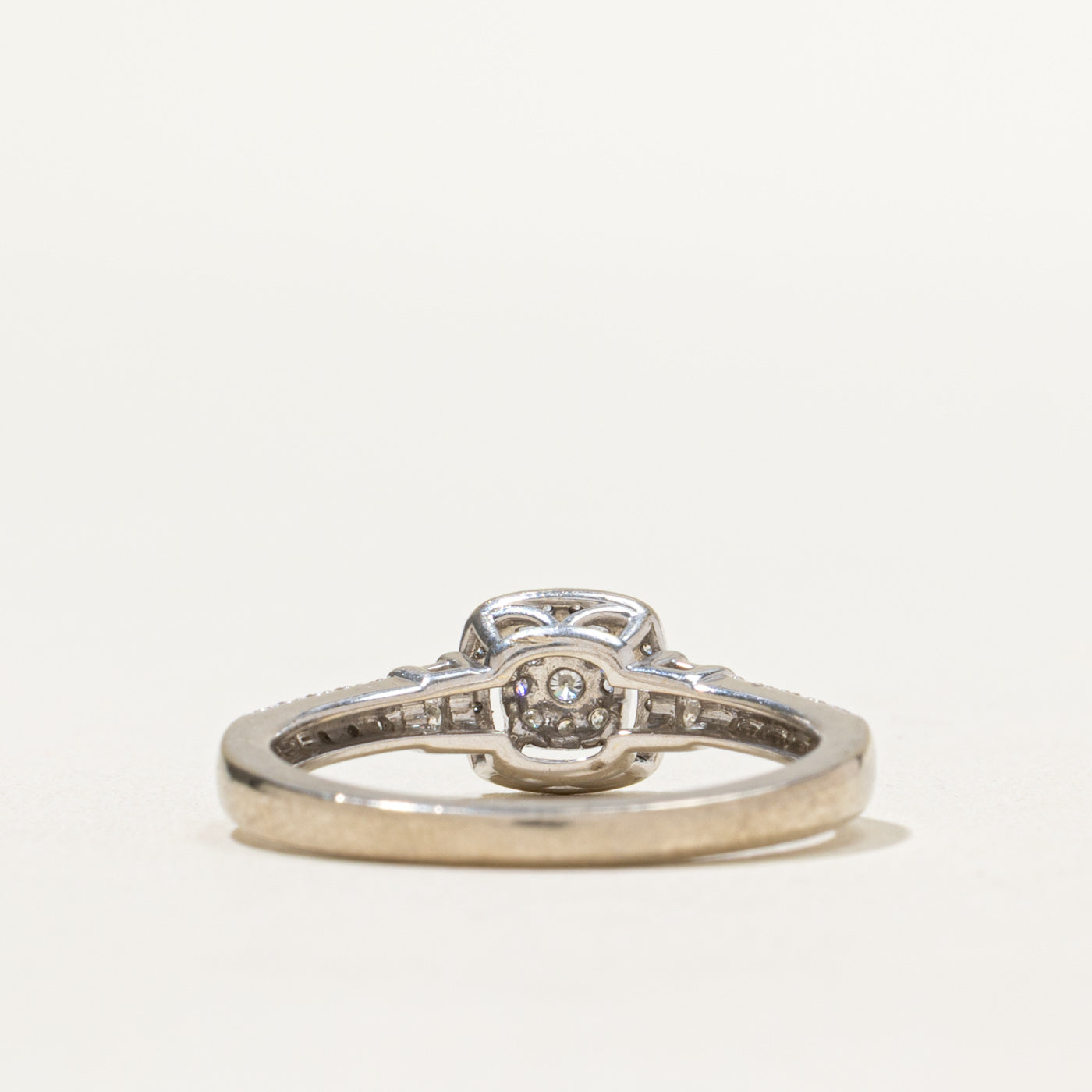 Halo Diamond Cluster Ring - 0.21 Carat Total Weight (CTW) - Size 7 - Elegant Wedding Band, Anniversary Gift & Everyday Jewelry for Women