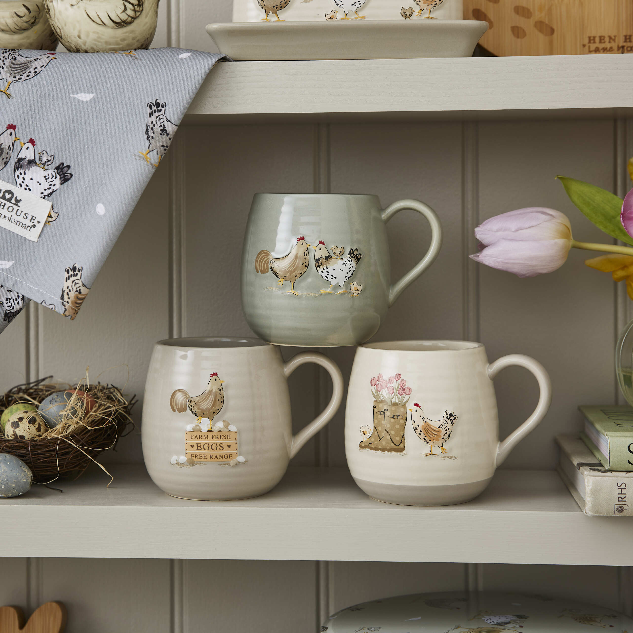 Hen House Lane Belly Mug - Farmhouse Style Ceramic Coffee Cup with Wellies & Hens Design - Perfect for Farmhouse Decor, Country Kitchen, or Gift for Chicken Lovers