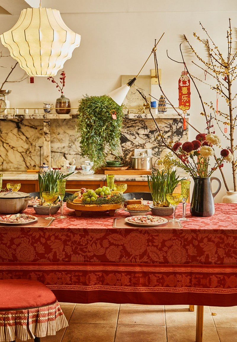 Christmas Tablecloth & Wedding Tablecloth - Red Floral Pattern Rectangular & Square Table Linens for Dining Room & Home Decor | Perfect for Holiday Parties, Family Gatherings & Special Events
