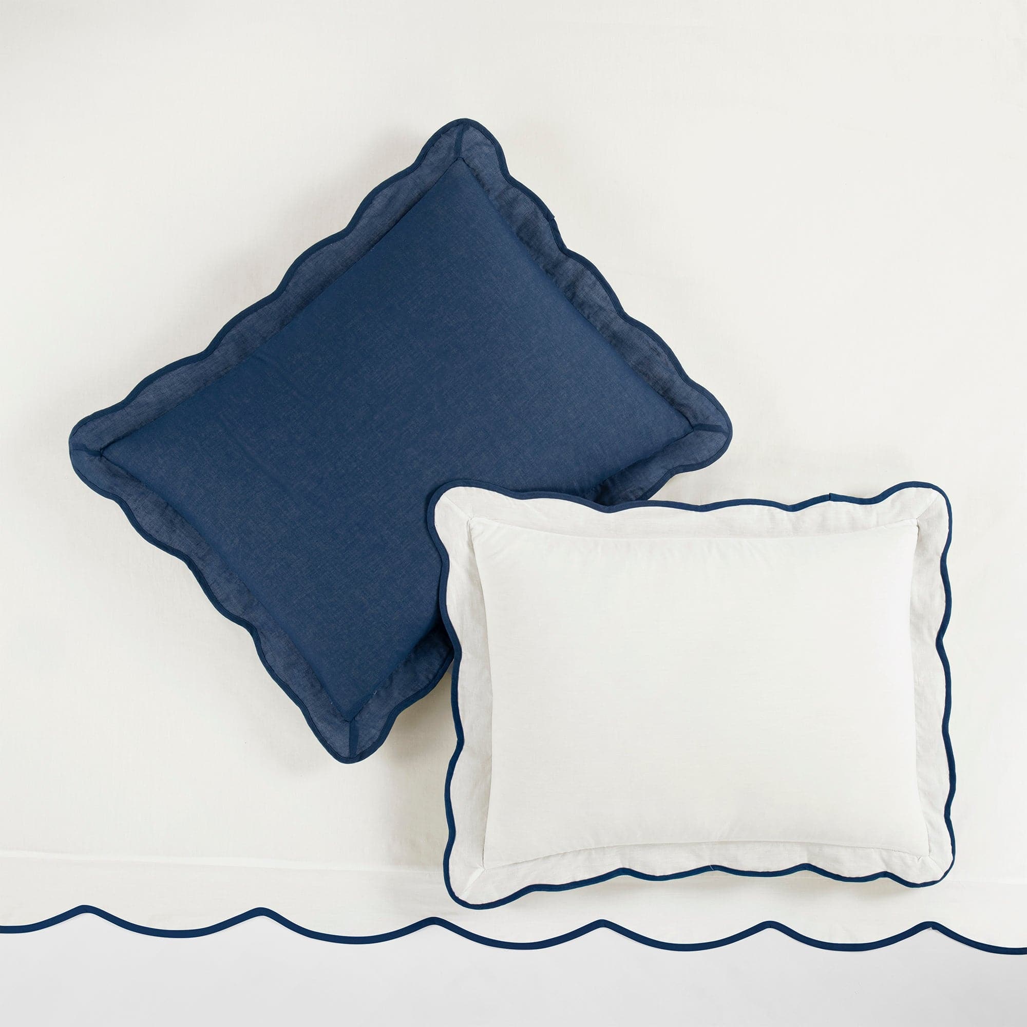 Coastal Chic Scalloped Edge 100% Cotton Reversible Duvet Cover Set - Breathable Soft Bedding for Beach House & Boho Bedroom Decor