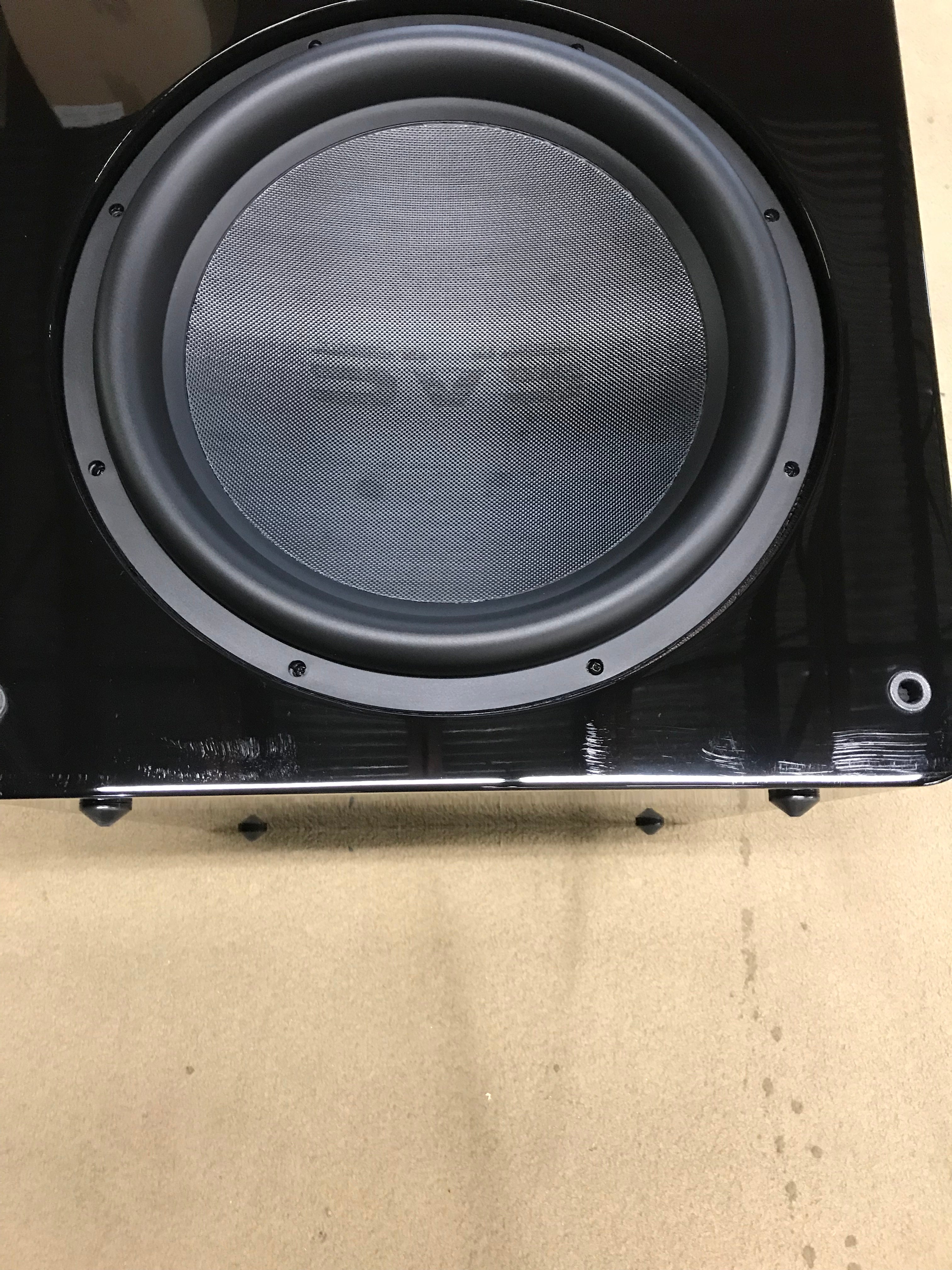 SB16 Ultra High Gloss Piano Black Power Outlet - Perfect for Home, Office, and Studio Electrical Installations