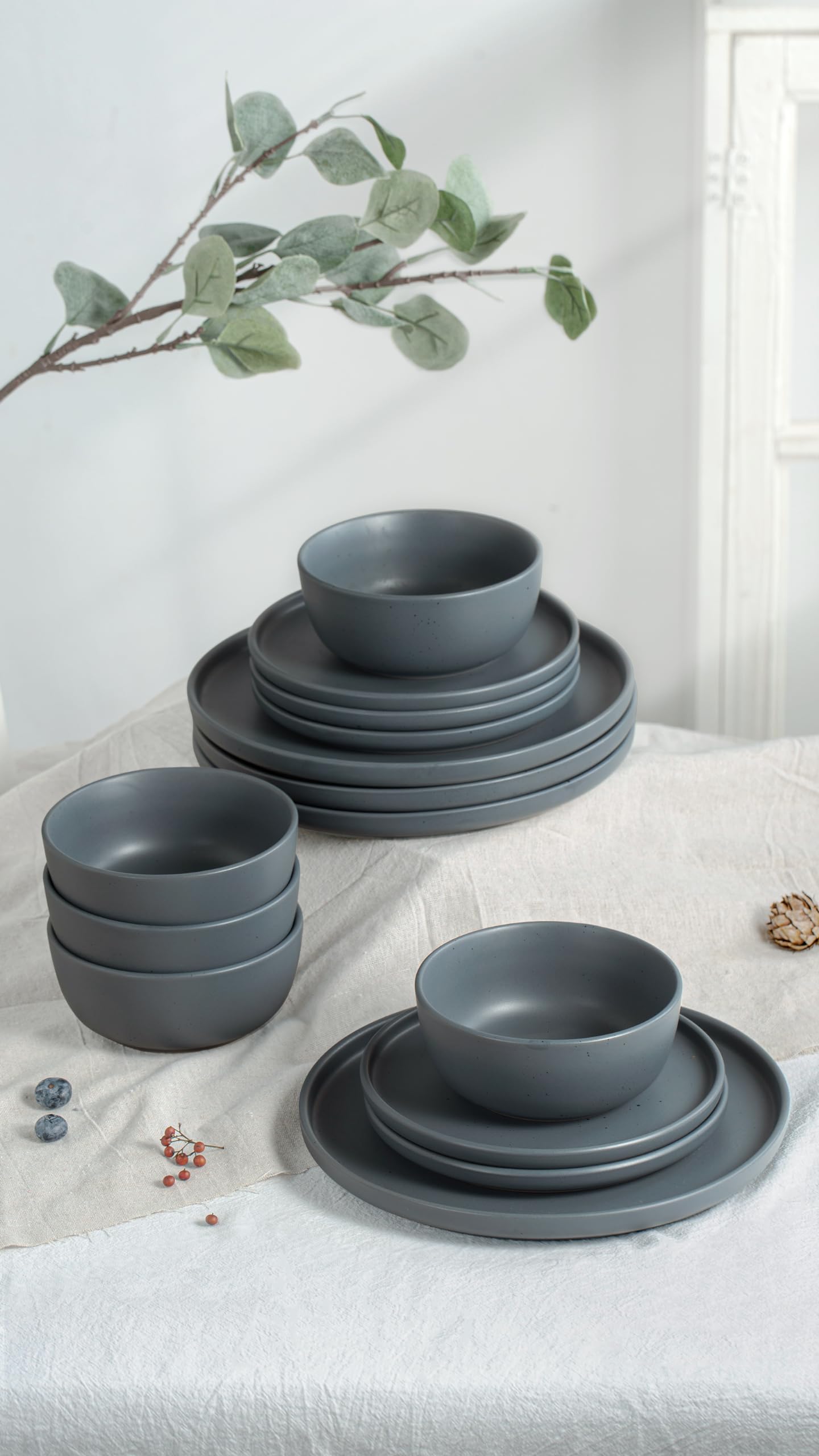 Famiware 12-Piece Stoneware Dinnerware Set - 4 Plates & Bowls, Microwave & Dishwasher Safe, Charcoal Grey - Perfect for Family Dinners, Restaurants, and Everyday Use
