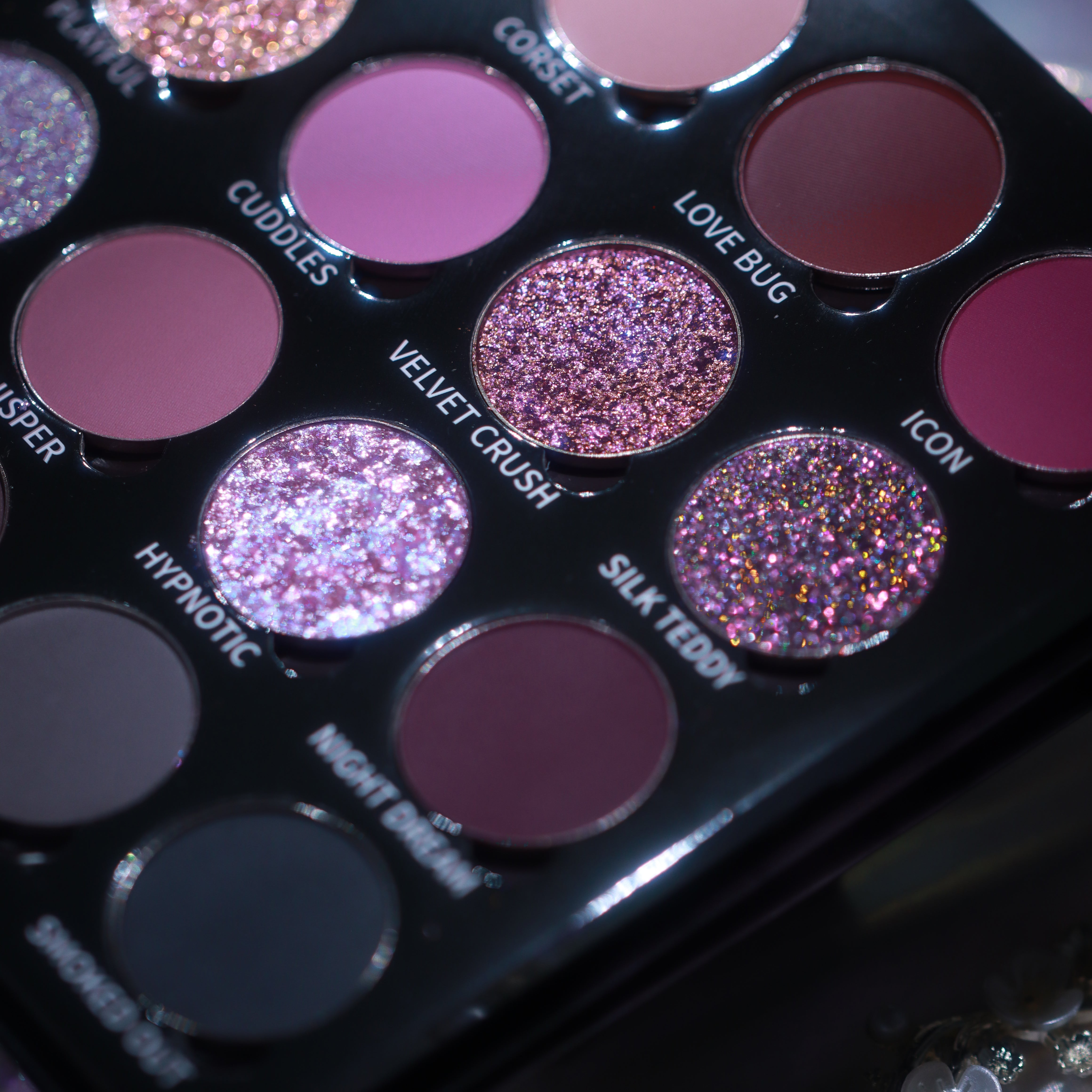 Smokey Glam Eyeshadow Palette - 12 Matte & Shimmer Shades for Sultry Eye Makeup | Vegan & Cruelty-Free | Perfect for Night Out, Date Night & Special Occasions