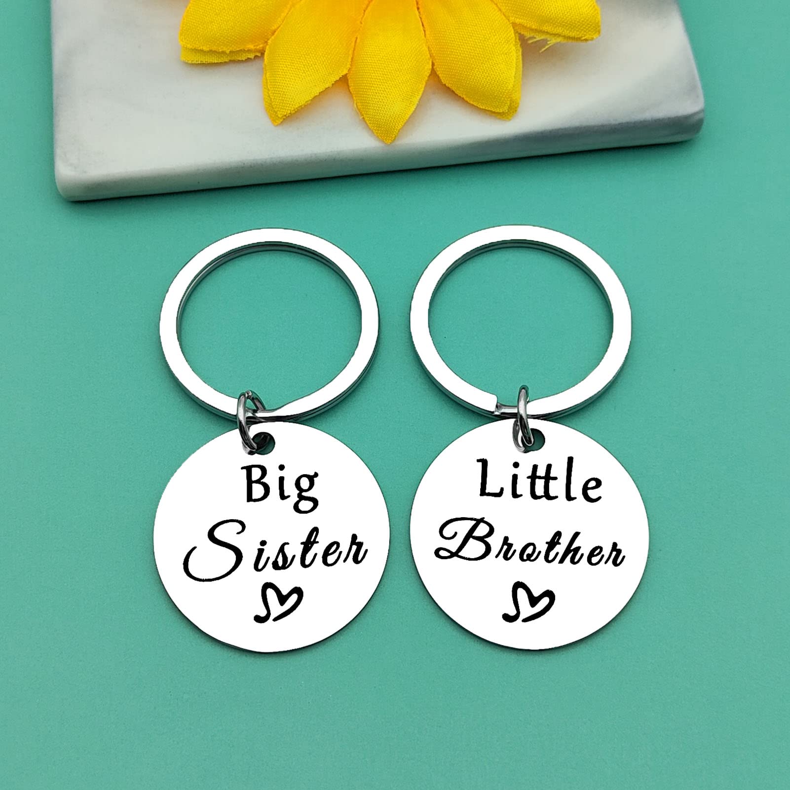 Best Brother Sister Keychain Set - Matching Gifts for Siblings, Birthday Present for Big Brother & Little Sister - Perfect for Family Bonding, Sibling Appreciation & Special Occasions