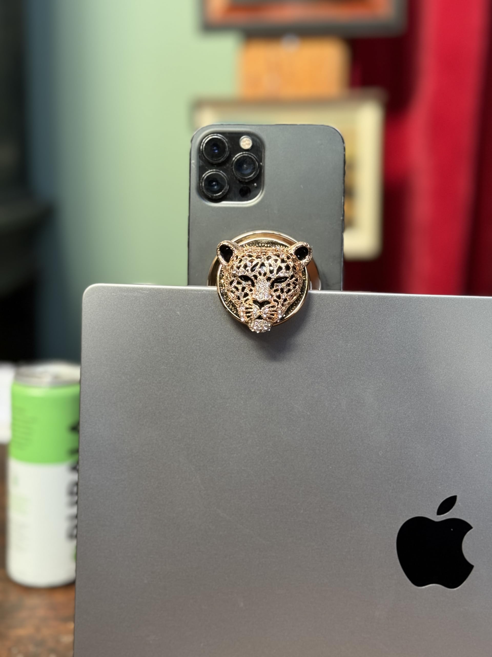 HANDL O MagSafe Jewel Cheetah Removable Phone Grip & Stand – Magnetic Charging Compatible for iPhone, Perfect for Home, Office, and Travel Use