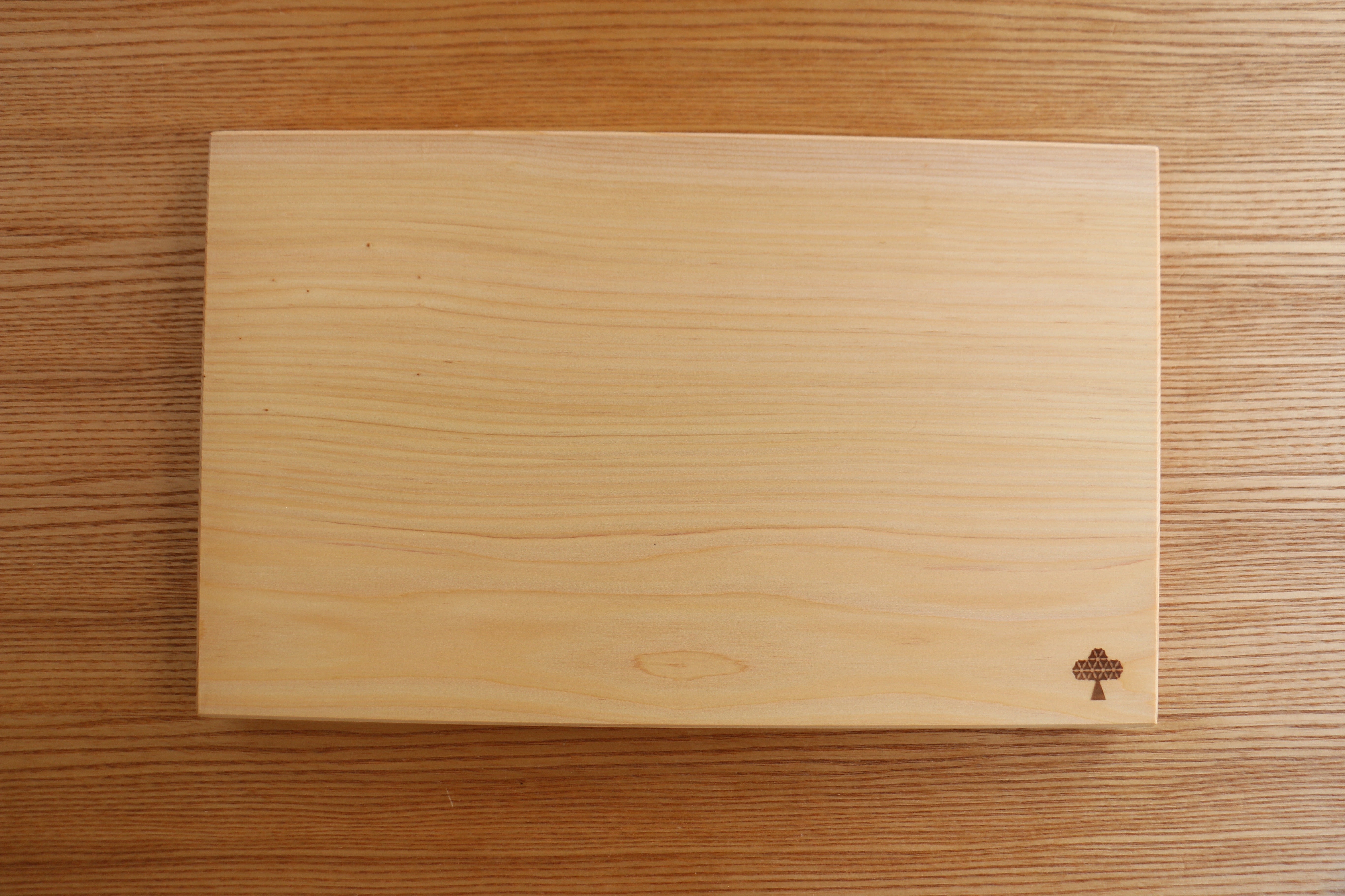 Premium LEON Noto Hiba Wood Cutting Board - Japanese Hiba Cypress Chopping Block for Kitchen - Perfect for Sushi, Vegetables & Meat Preparation - Ideal for Home Chefs & Gourmet Cooking