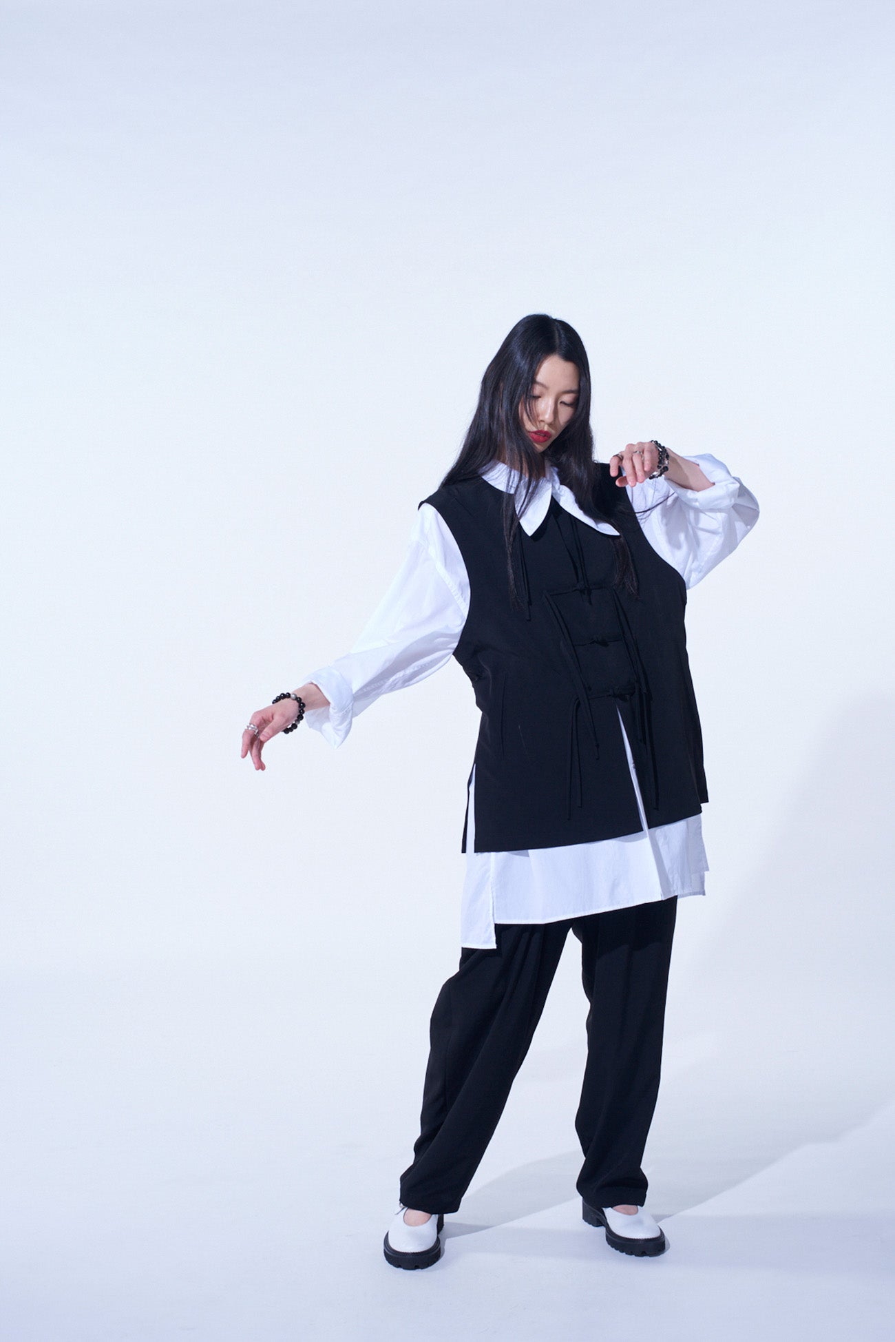 Elegant Crepe de Chine Button Vest for Women - Stylish China-Inspired Fashion | Perfect for Office Wear, Parties & Casual Outfits