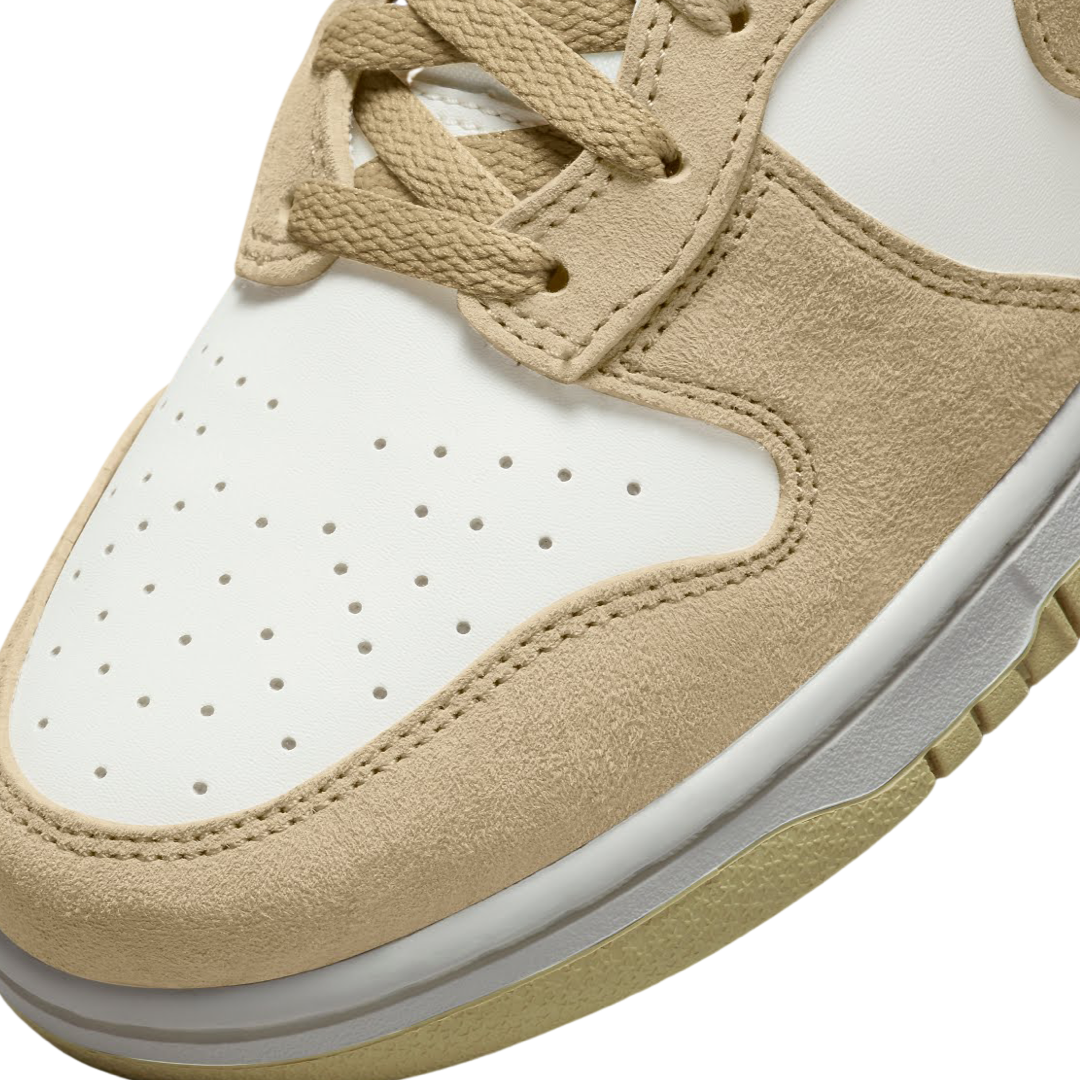 Nike Dunk High Sneakers - Tan Suede & White Leather Men's Basketball Shoes for Streetwear & Casual Wear | Perfect for Urban Fashion & Everyday Comfort