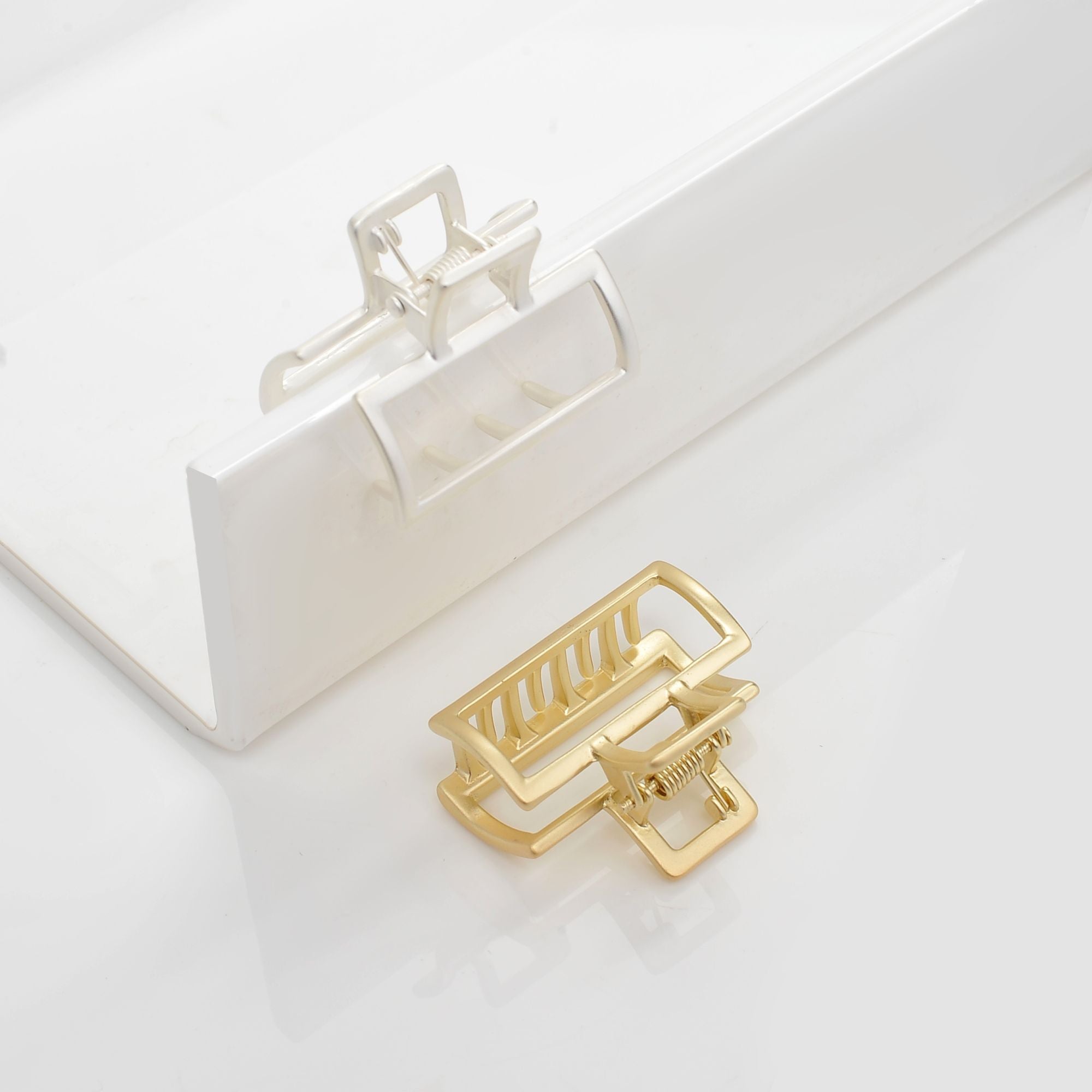 Simple Metal Hair Claw Clips - 2 Pack for Women & Girls - Strong Hold Hair Accessories for Ponytails, Buns & Updos - Perfect for Work, Gym & Everyday Styling