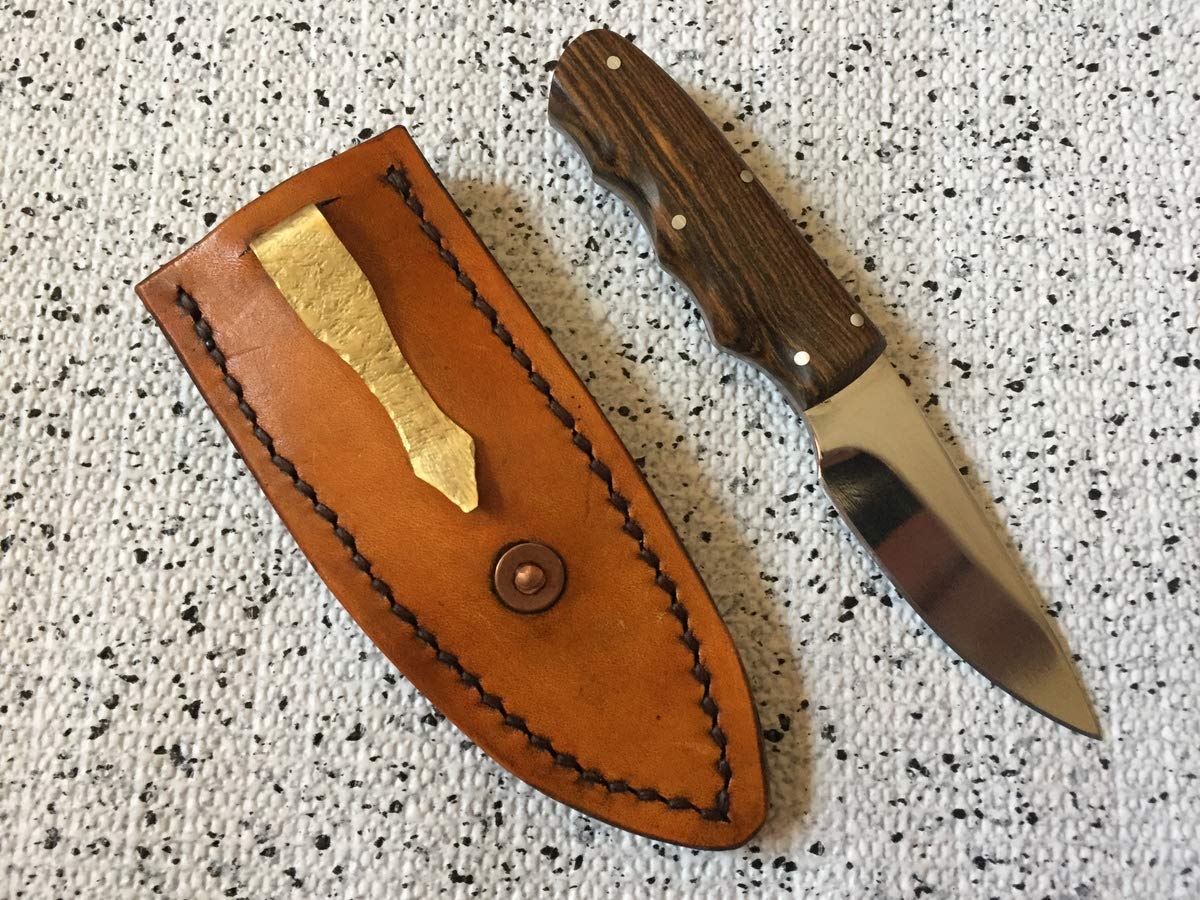Premium Coyote Skinner Hunting Knife - High Carbon Steel Blade with Ergonomic Handle - Perfect for Field Dressing, Survival & Everyday Carry (EDC) - Ideal for Hunters, Outdoorsmen & Bushcraft Enthusiasts