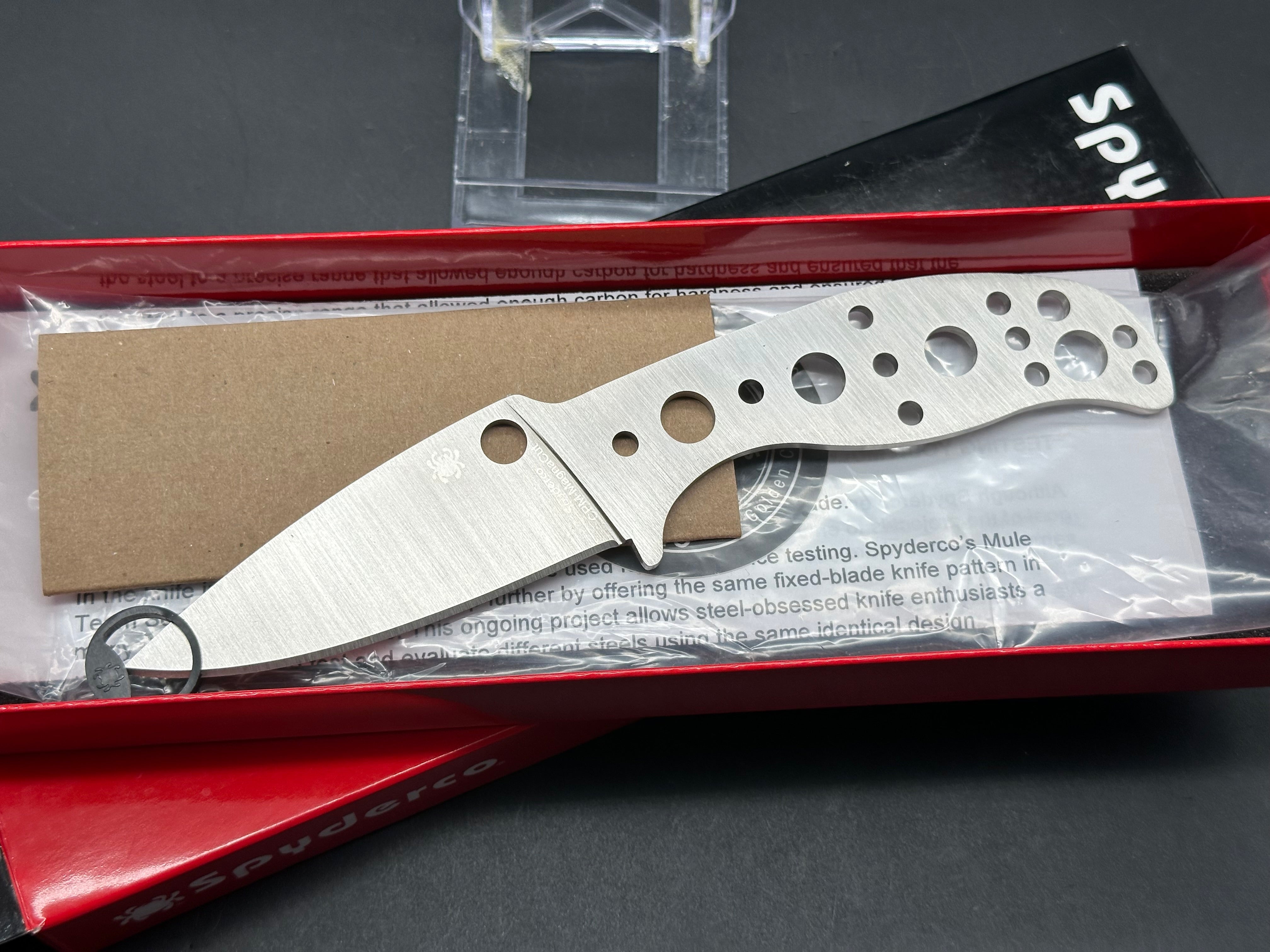 Spyderco Mule Folding Knife - New in Box - MagnaCut Steel Blade - Outdoor, Camping, EDC & Survival Knife