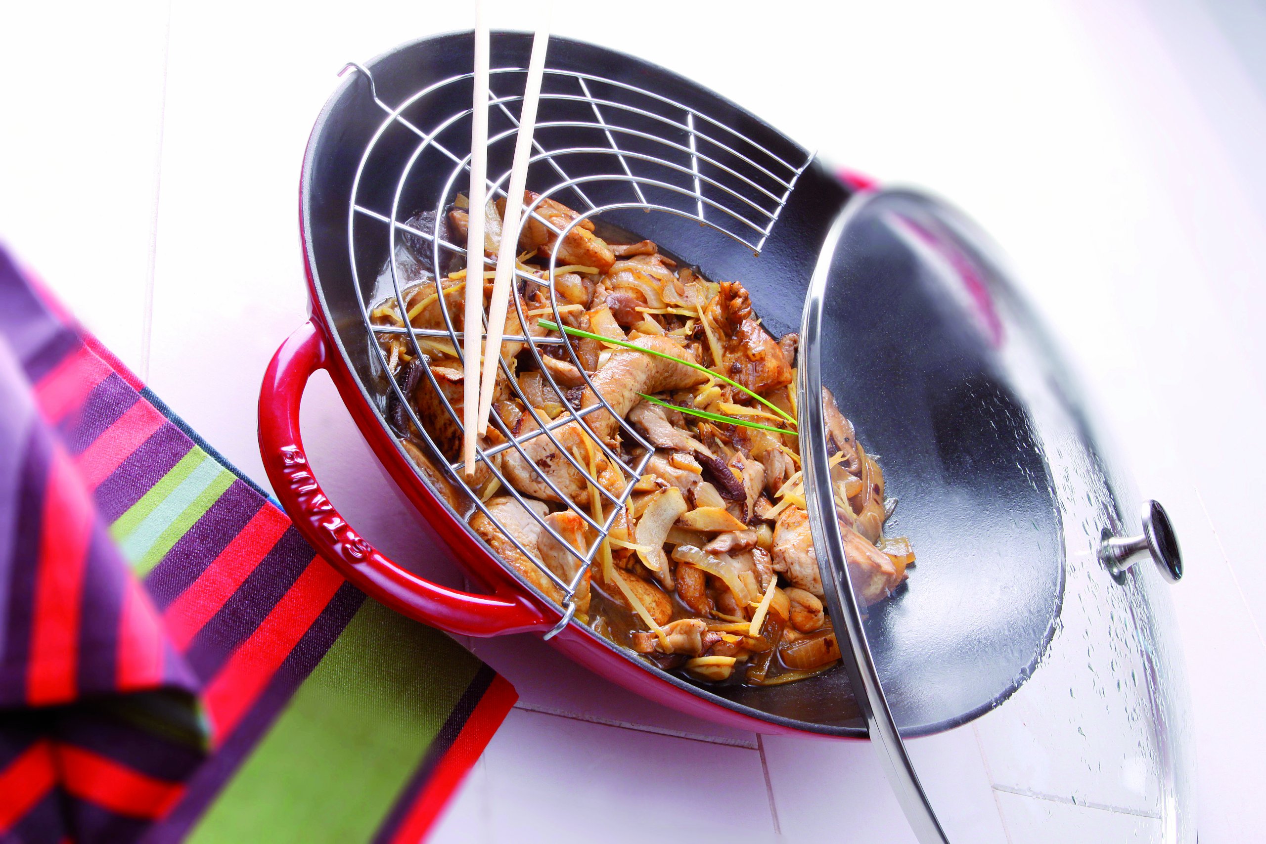 STAUB Cast Iron Wok with Glass Lid & Removable Grid, 14.6 Inch (37 cm) 5.7L Capacity, Cherry Red - Induction Compatible for Stir-Frying, Searing & Asian Cooking | Perfect for Home Chefs & Professional Kitchens