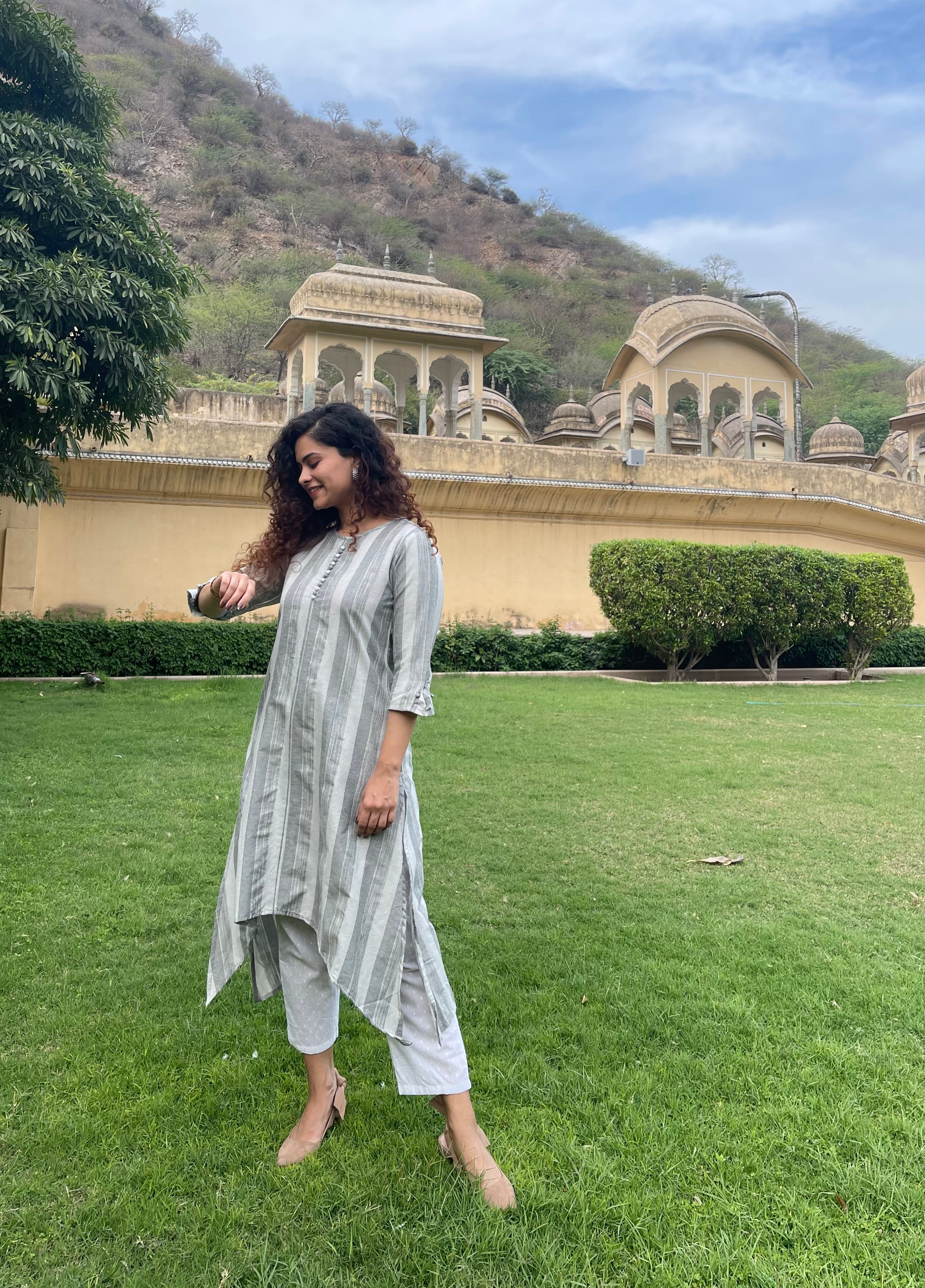Stylish Grey Cotton Printed Kurta Set for Women - Comfortable & Trendy Ethnic Outfit for Festivals, Parties & Casual Wear