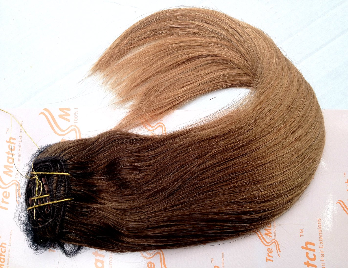 TressMatch® 20-22 Inch Clip-in Human Hair Extensions - 10 Piece Full Head Volume Set with Ombre/Dip Dye (Chestnut Brown to Caramel Blonde) - 5.6oz/160g Remy Hair for Thick Ends - Perfect for Daily Styling, Parties & Special Occasions