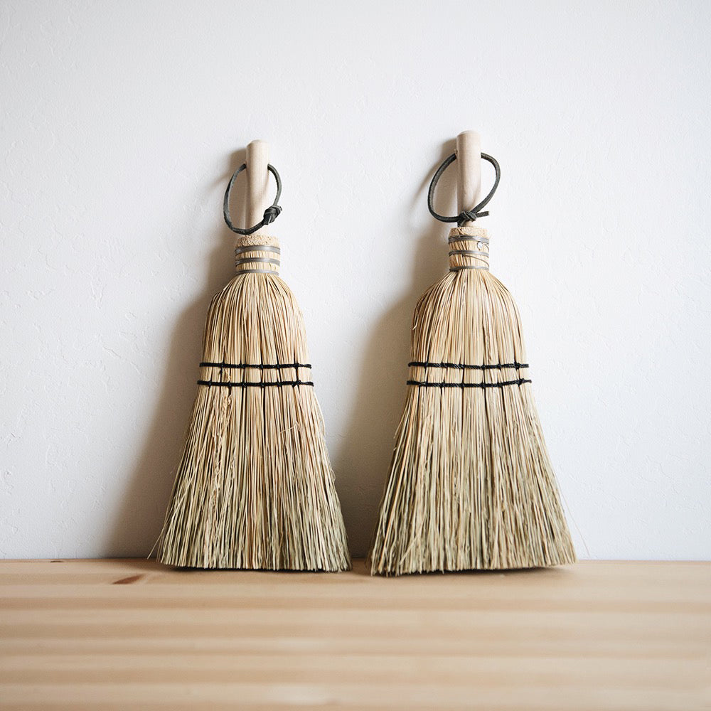 Natural Corn Broom for Home Cleaning - Eco-Friendly Handmade Broom for Indoor & Outdoor Use - Perfect for Floors, Patios, and Gardens