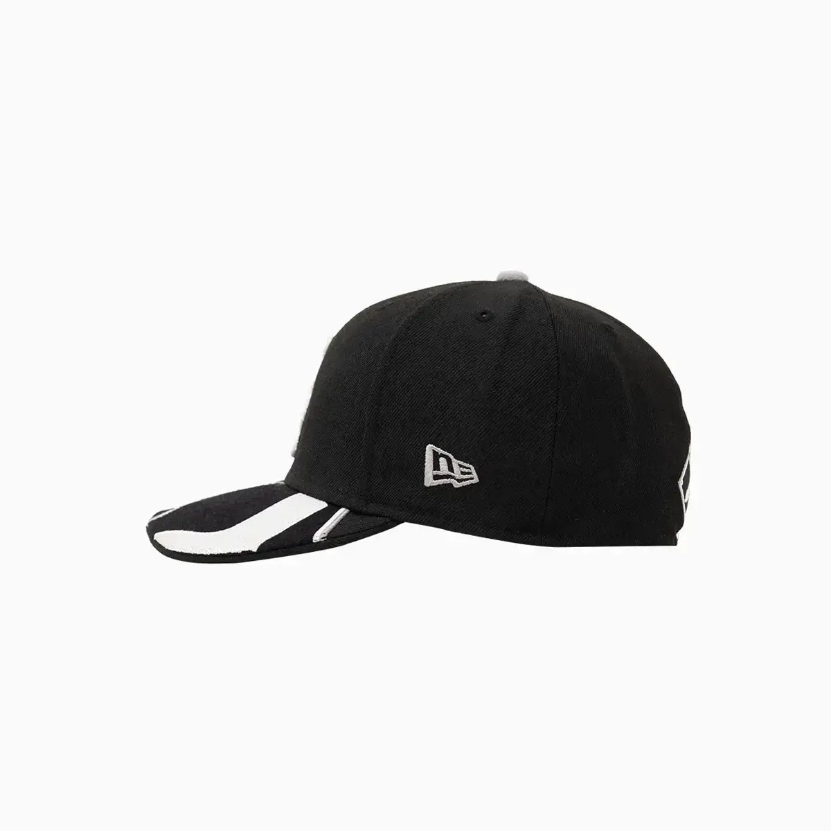 Chicago White Sox MLB 59FIFTY Fitted Hat - Official Licensed Baseball Cap for Men & Women - Perfect for Games, Sports Events & Casual Wear