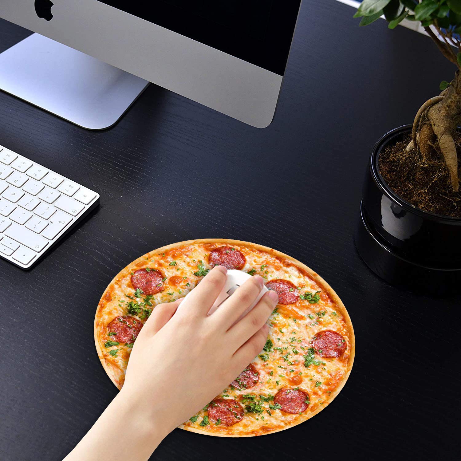 LACOMA Round Mouse Pad and Coasters Set - Non-Slip Rubber Base Pizza Design Mouse Pad for Laptop & Computer, Cute Desk Accessories | Perfect for Office, Gaming & Home Workspace Decor