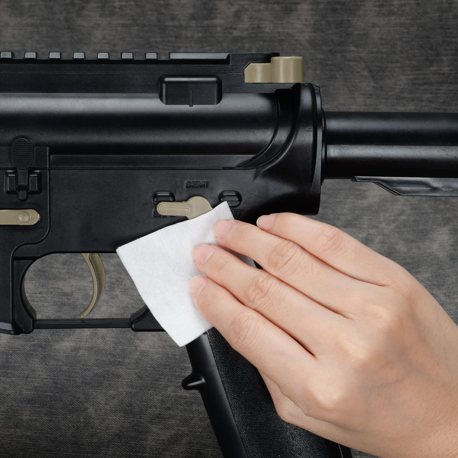 BOOSTEADY Gun Cleaning Patches - Square, Lint-Free, Highly Absorbent Cloth for .22, .30, .357, .38, 9MM & 12GA Calibers - Comes in Durable Plastic Case - Perfect for Rifle, Pistol & Shotgun Maintenance at Home or Range