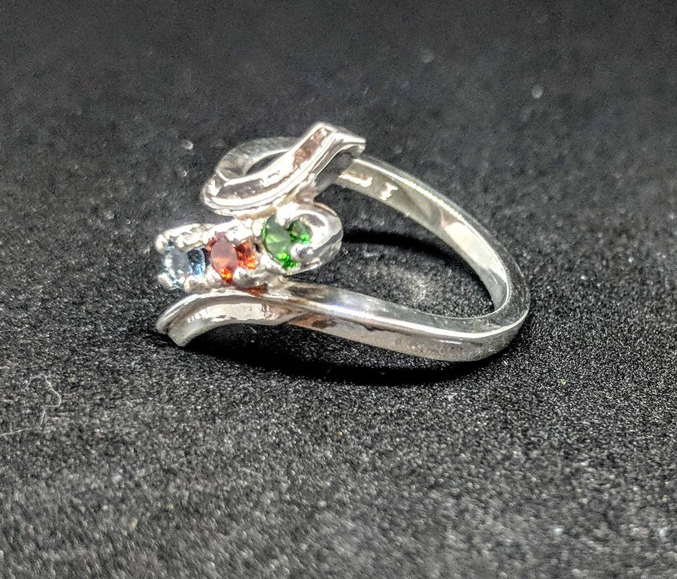 Custom Mothers Ring - Solid Sterling Silver or 14K Gold (White/Yellow/Rose) - 3/4/5/6 Stone Personalized Jewelry with Engraving - Size 7 - Perfect Gift for Mom, Grandma, Birthday & Mother's Day