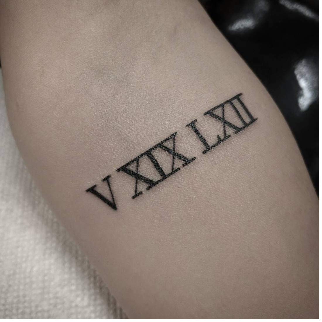 Voorkoms® Roman Numeral Temporary Tattoos for Men & Women - Waterproof Fake Tattoo Stickers - Perfect for Parties, Weddings & Special Events