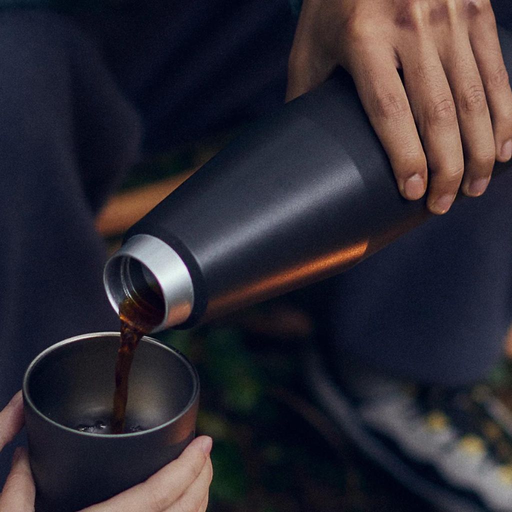 Kinto Trail Tumbler Water Bottle 1080ml / 38oz - Insulated Stainless Steel Travel Mug with Lid, Leakproof & BPA-Free - Perfect for Hiking, Camping & Outdoor Adventures (Black)