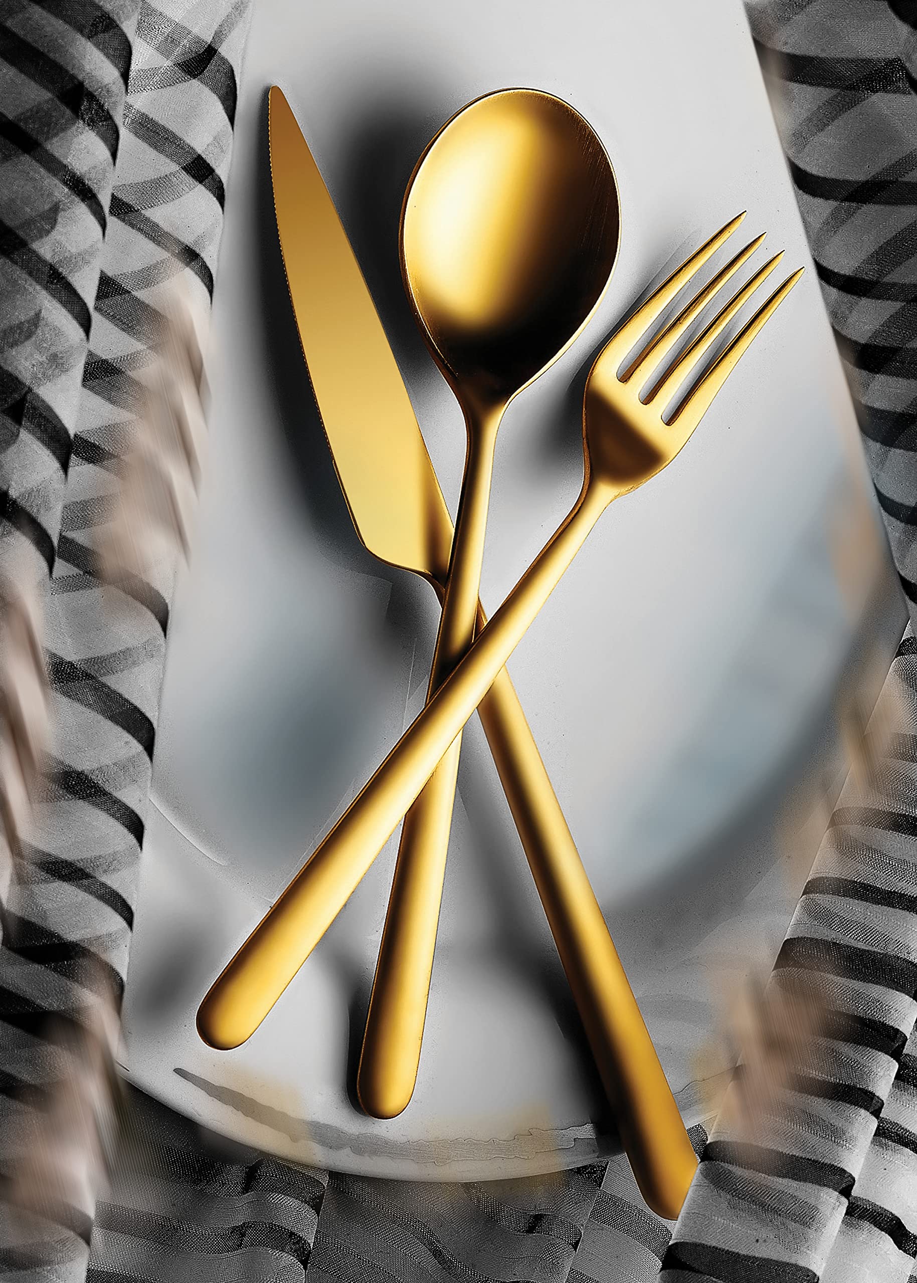 MEPRA Metallic Party Supplies - Premium Disposable Tableware for Birthday, Wedding & Holiday Celebrations - Elegant & Shiny Decorations for Festive Events