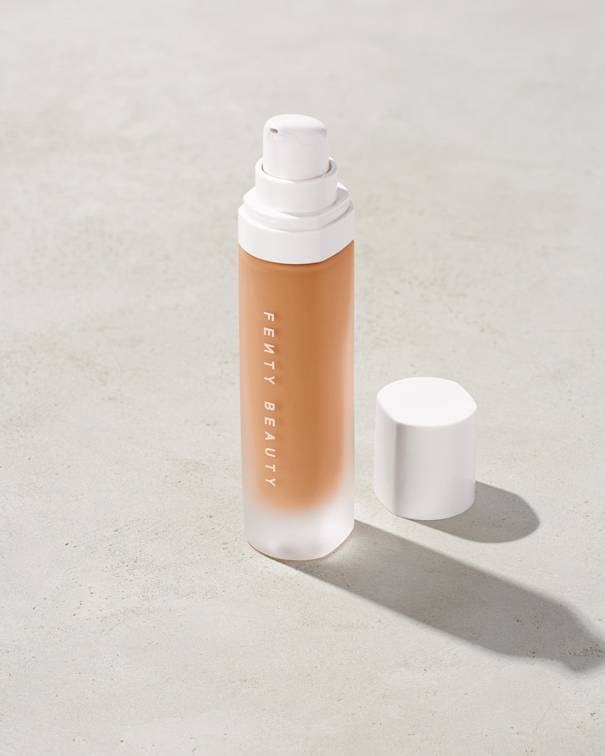 Pro Filt'r Soft Matte Longwear Foundation - Shade #320 | Oil-Free, Full Coverage Makeup for All-Day Wear | Perfect for Oily Skin & Hot Weather