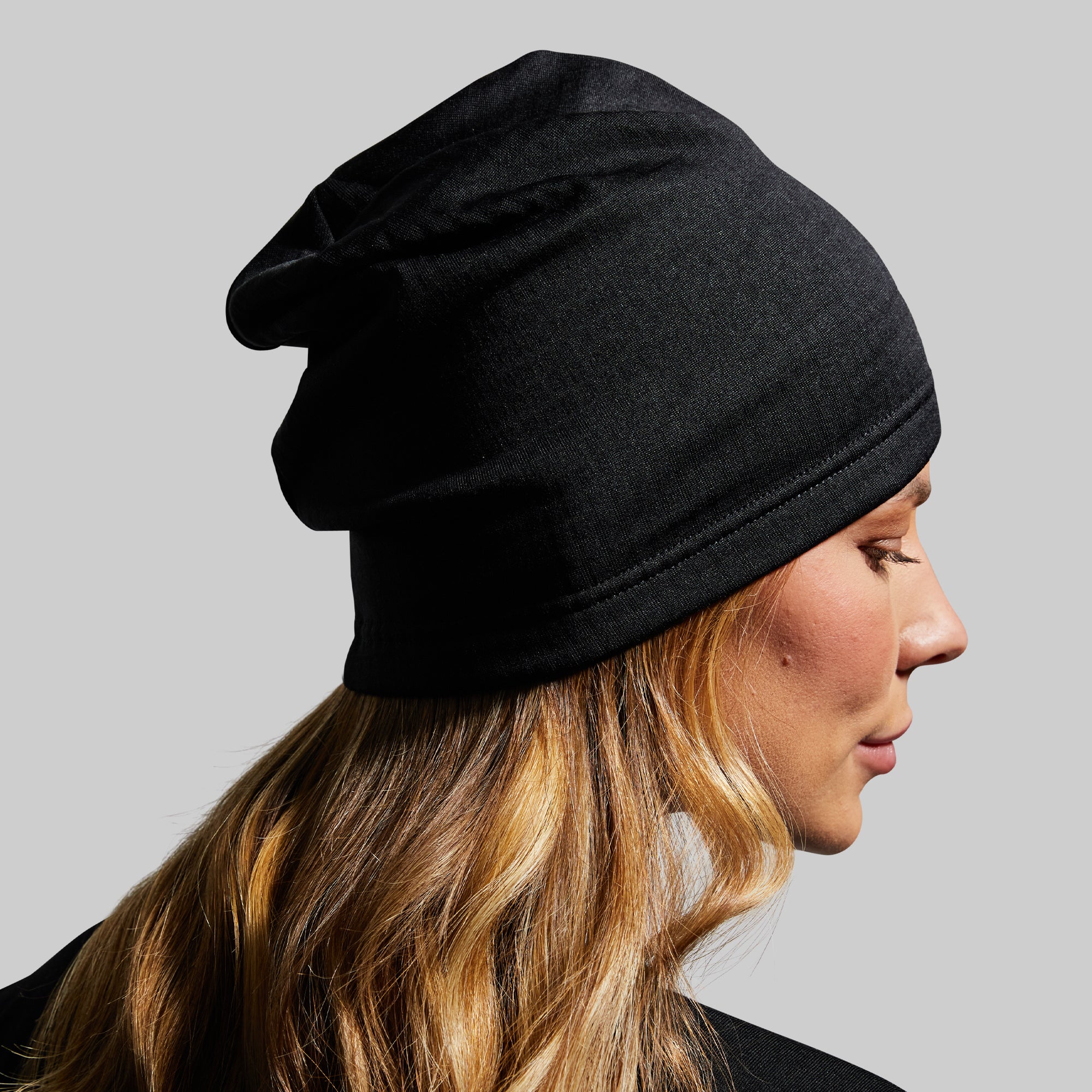 Quiver Beanie Hat for Men & Women - Soft Warm Winter Knit Beanie (Black) - Perfect for Skiing, Snowboarding & Outdoor Activities
