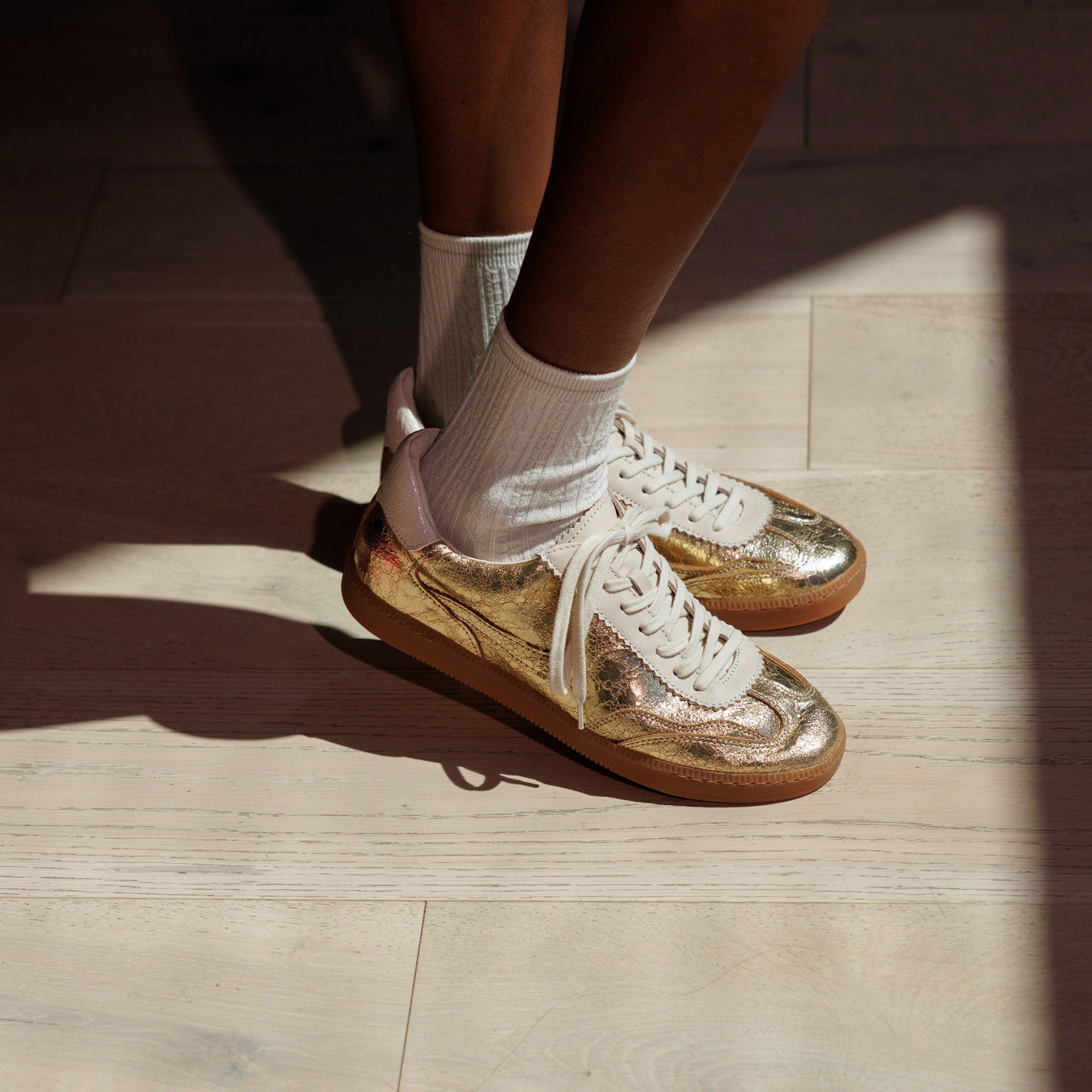 Distressed Leather Gold Notice Sneakers - Stylish Vintage-Inspired High-Top Shoes for Men & Women | Perfect for Casual Wear, Street Fashion, and Retro Outfits