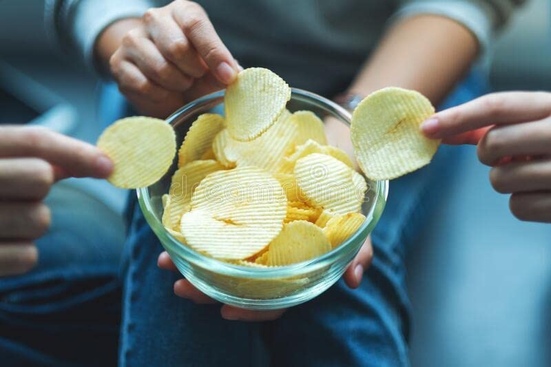 Neotea Homemade Fryum Snacks - Crunchy Dried Potato Chips, Ready to Fry Raw Potato Slices (250g) | Thin & Tasty Snack for Parties, Movie Nights & Quick Bites | Perfect Homemade Alternative to Lays Chips