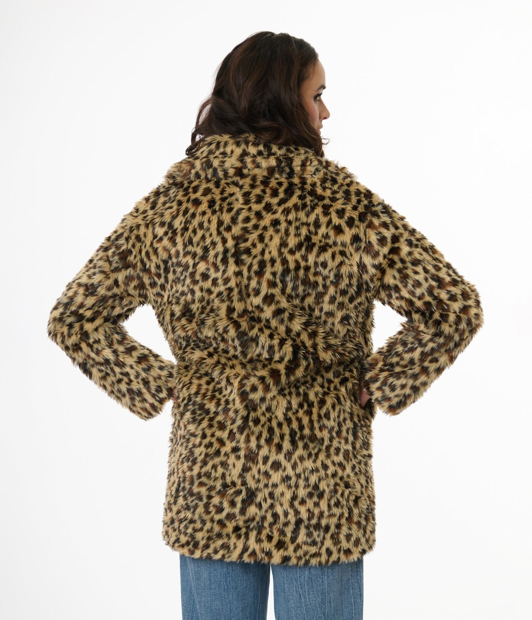 Faux Fur Leopard Print Jacket for Women - Cozy Winter Coat with Hood, Fashionable Animal Print Outerwear for Casual Outings & Street Style