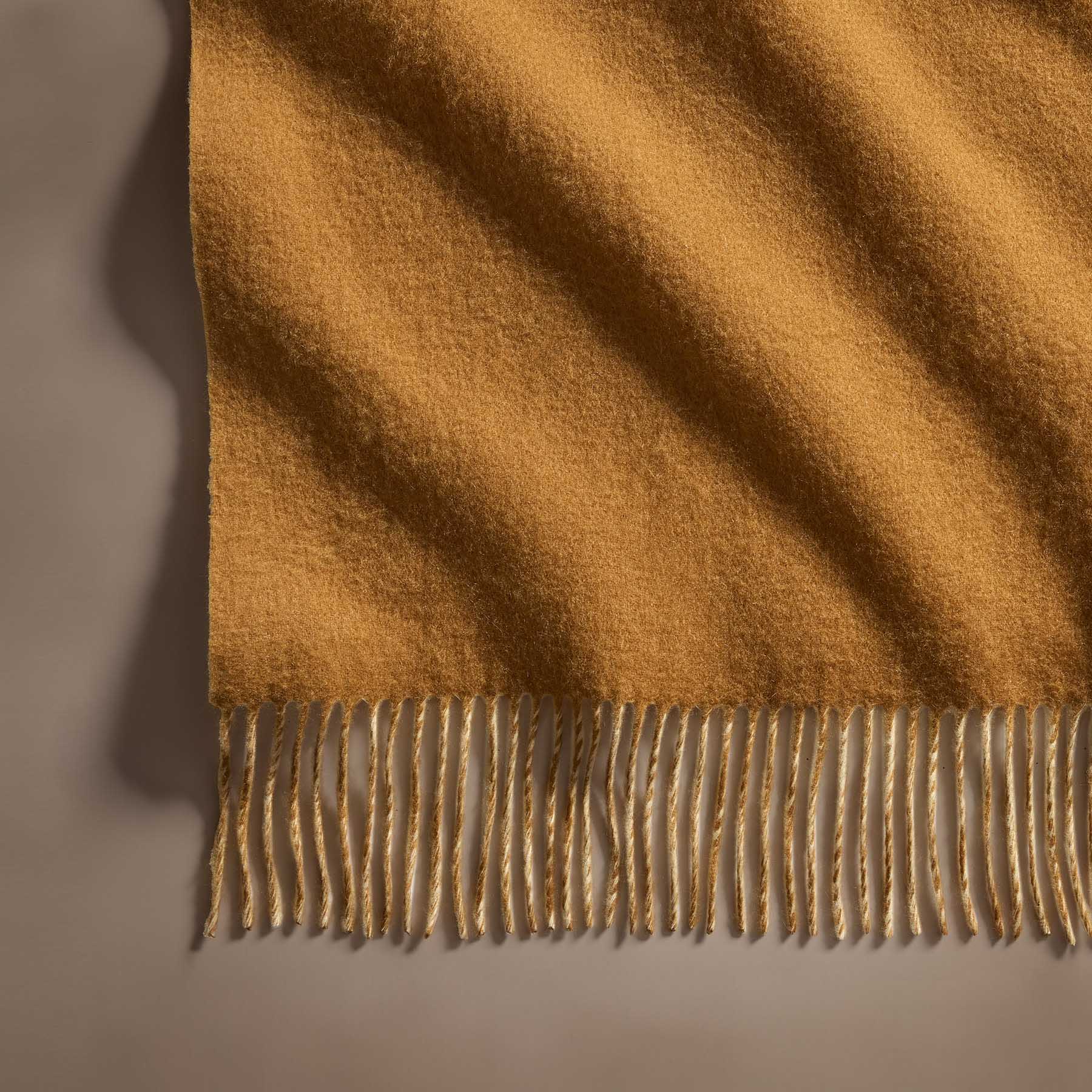 Luxury Double Sided Woven Cashmere Blanket - Rust & Ivory - Soft Warm Throw for Bed, Couch & Travel - Perfect Gift for Home Decor & Cozy Nights