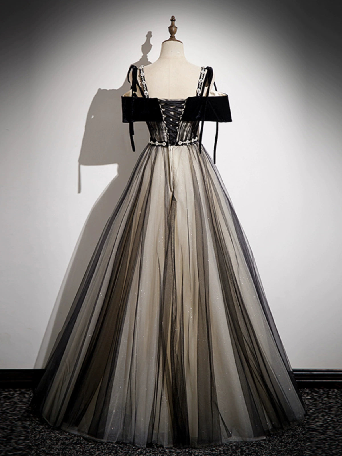 Elegant A-Line Black Tulle Long Prom Dress for Women | Formal Evening Gown for Homecoming, Ball & Special Occasions