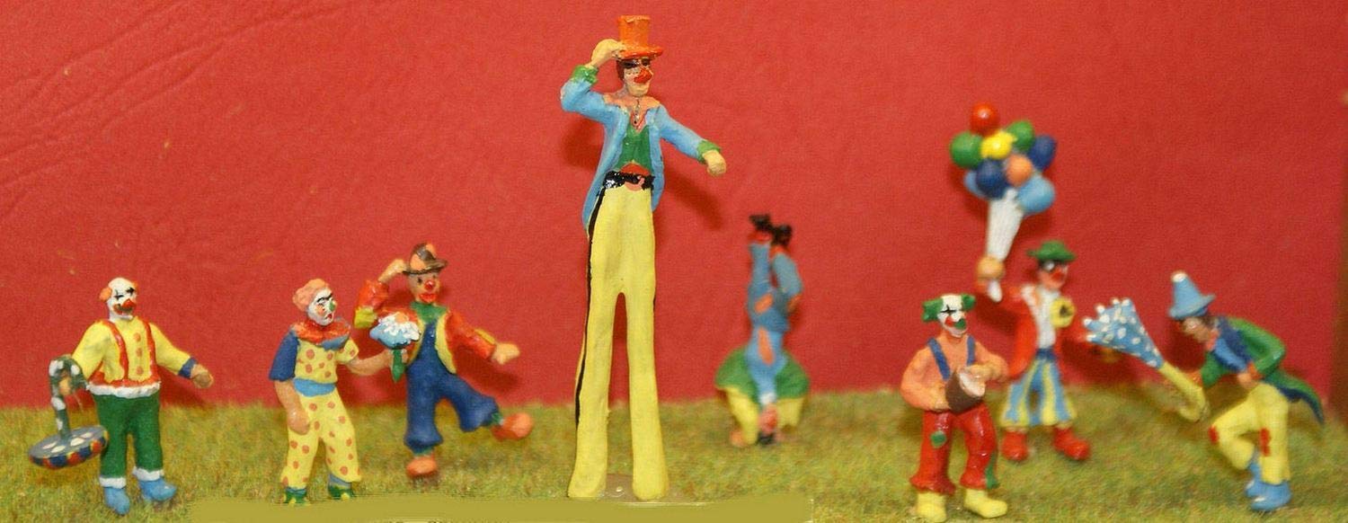 Langley Models Circus 8 Clowns OO Scale Metal Model Painted CIR1p - Collectible Miniature Train Set for Model Railroad Enthusiasts & Diorama Displays