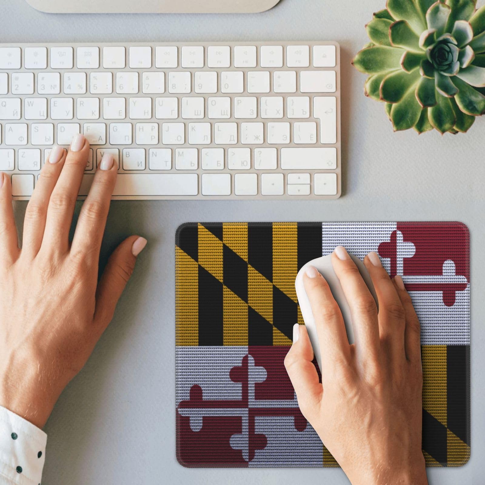 Maryland Flag Knit Effect Mouse Pad - Waterproof, Non-Slip Rubber Base, 10x12 Inch - Perfect for Office, Laptop & Gaming Setup - Durable Desk Accessory for Work & Play