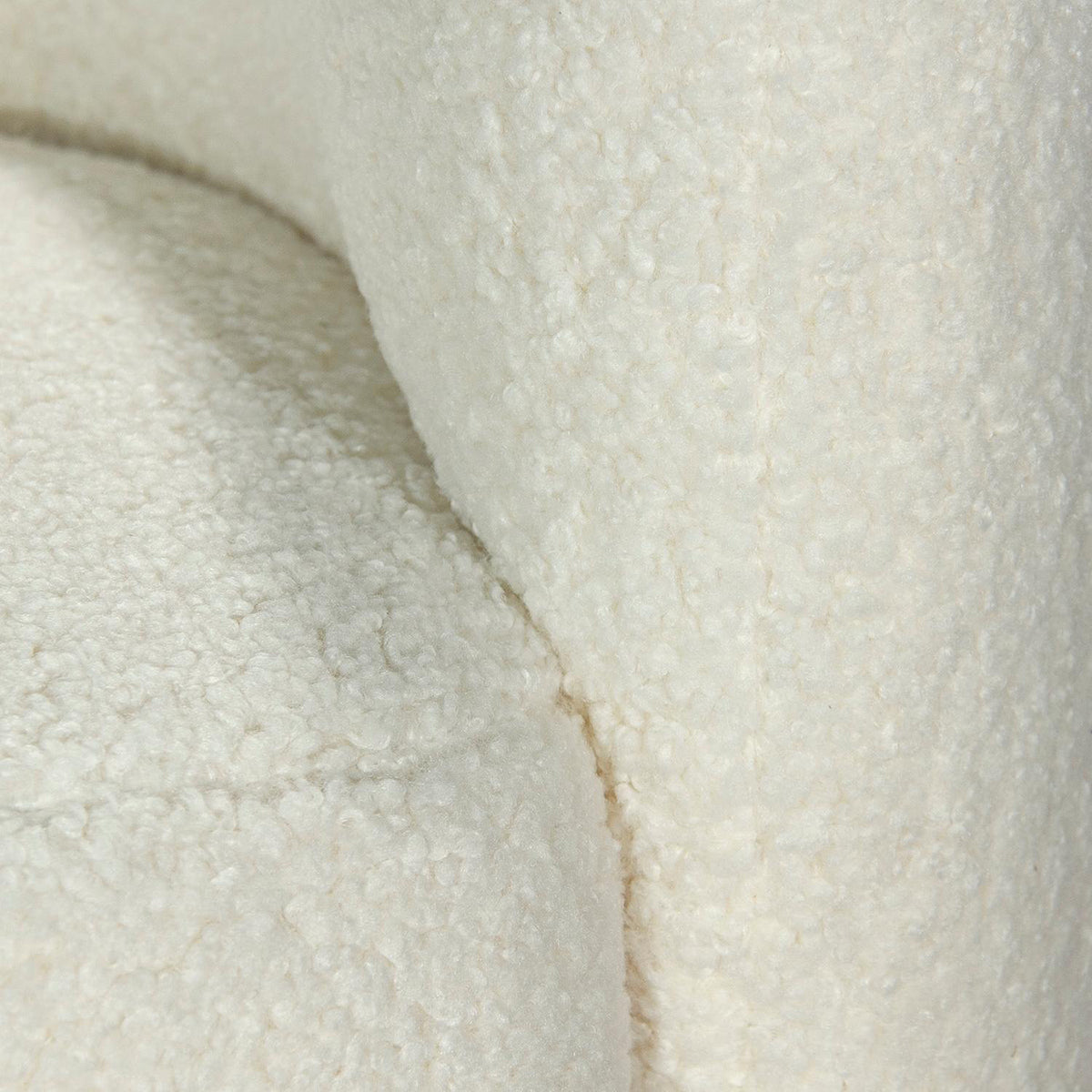Luxury Faux Sheepskin Lounge Chair - Soft & Cozy Modern Accent Chair for Living Room, Bedroom, or Office - Perfect for Relaxing, Reading & Decor