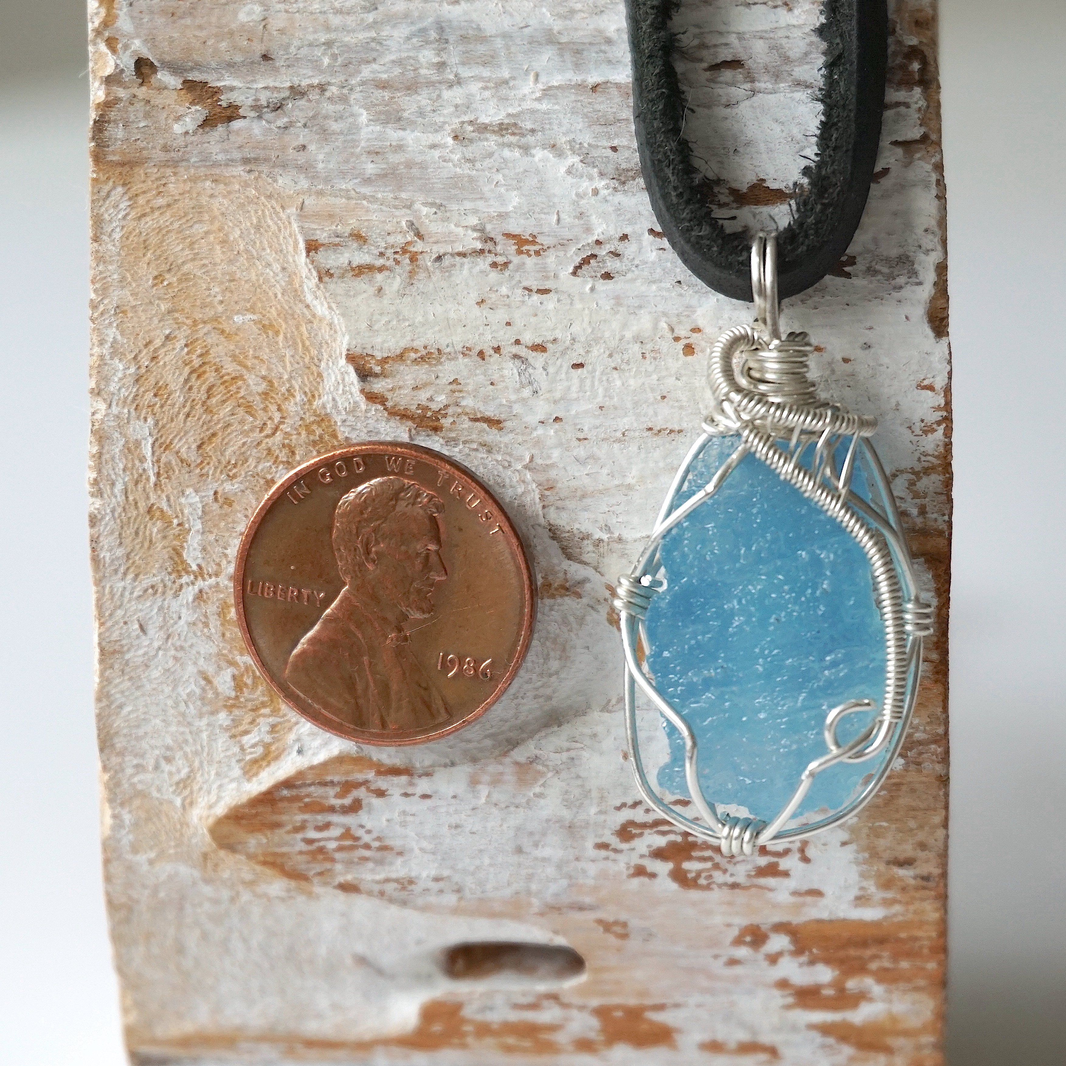Natural Raw Blue Aquamarine Pendant Necklace with Adjustable Black Leather Cord - Boho Chic Jewelry for Women, Perfect for Everyday Wear & Spiritual Healing
