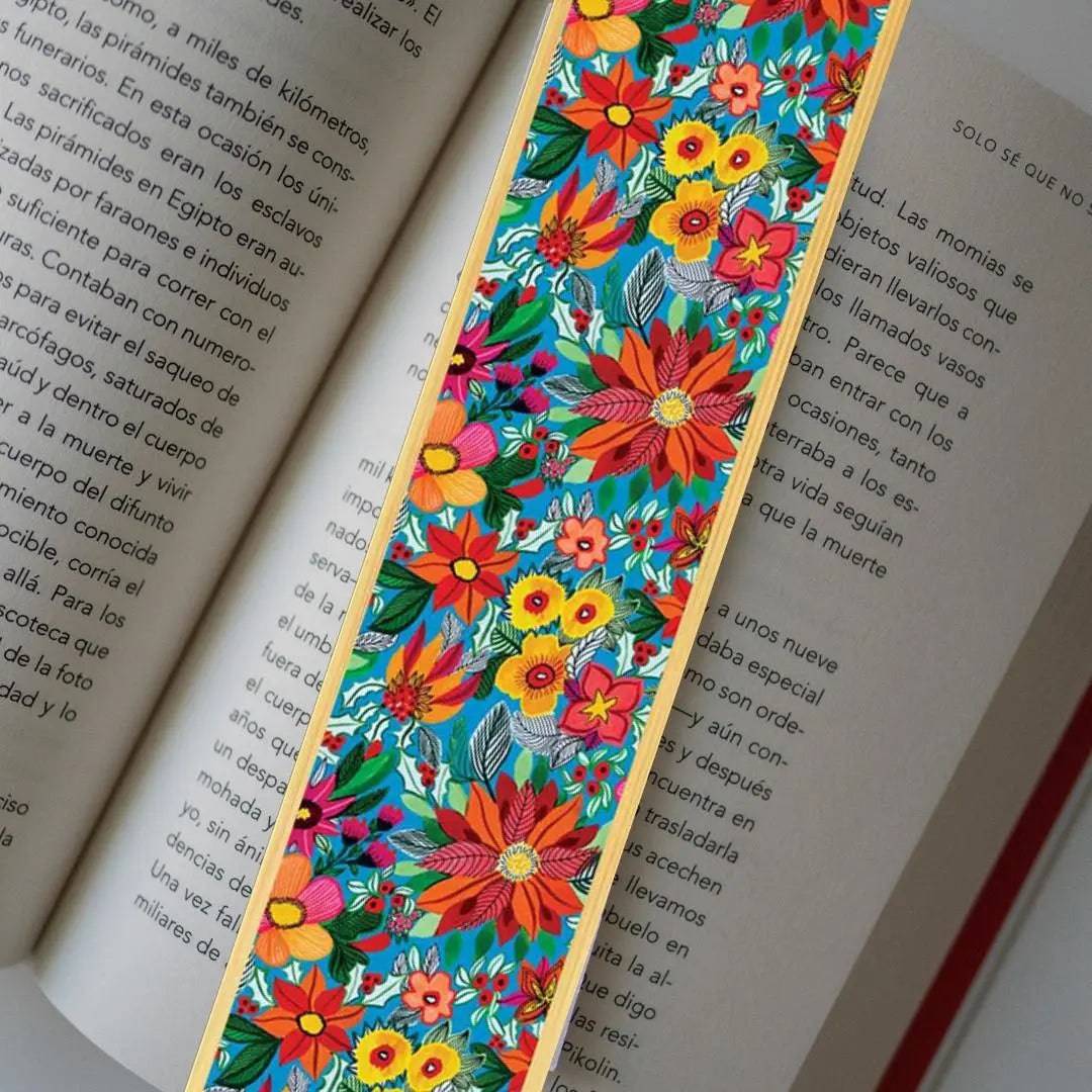 Vintage Poinsettia Wooden Bookmark - Handmade Australian Christmas Gift for Book Lovers - Perfect for Holiday Reading & Gifts