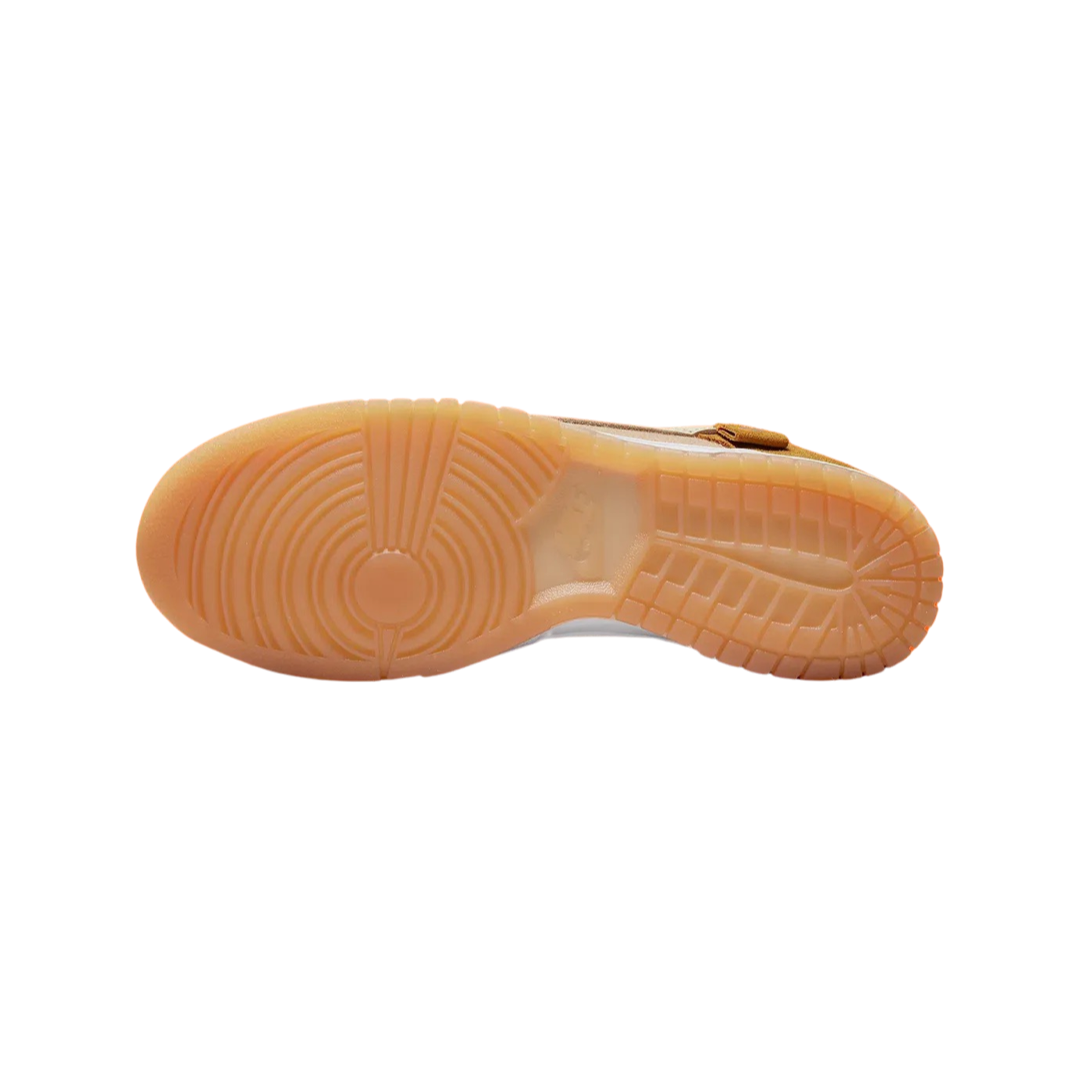 Nike Dunk Low Sneakers in Teddy Bear Praline Desert Ocher Hemp Pearl - Stylish Casual Shoes for Everyday Wear & Street Fashion