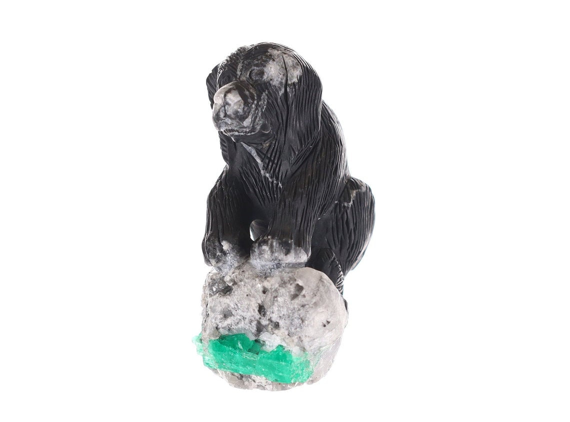 Natural Colombian Emerald Rough Crystal Dog Sculpture - Handcrafted Gemstone Figurine for Home Decor, Feng Shui, and Jewelry Making
