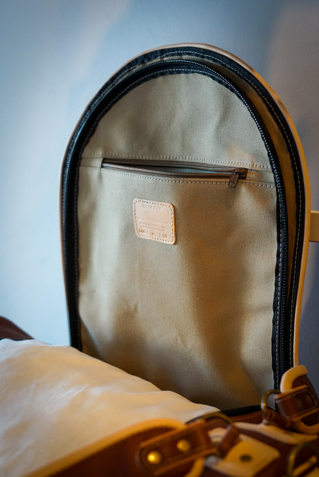 Duffleback Warrior Backpack - Two Tone Leather (Oro Logger Brown & Natural Veg Tan) for Outdoor Adventures, Travel & Hiking Gear