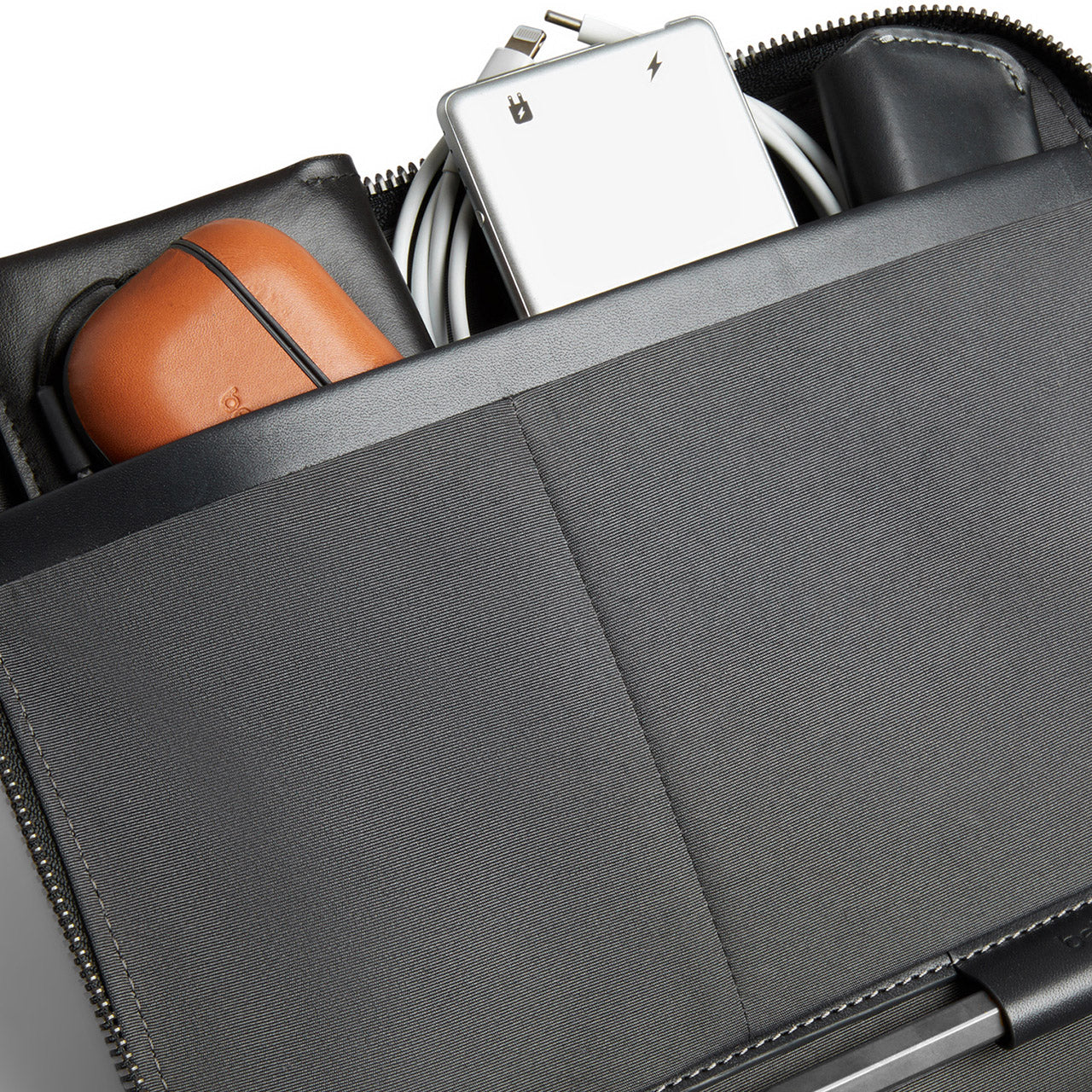 Bellroy Tokyo Folio 8 - Premium Slim Leather Wallet for Men & Women | RFID Blocking | Minimalist Card Holder | Perfect for Travel, Business & Everyday Use