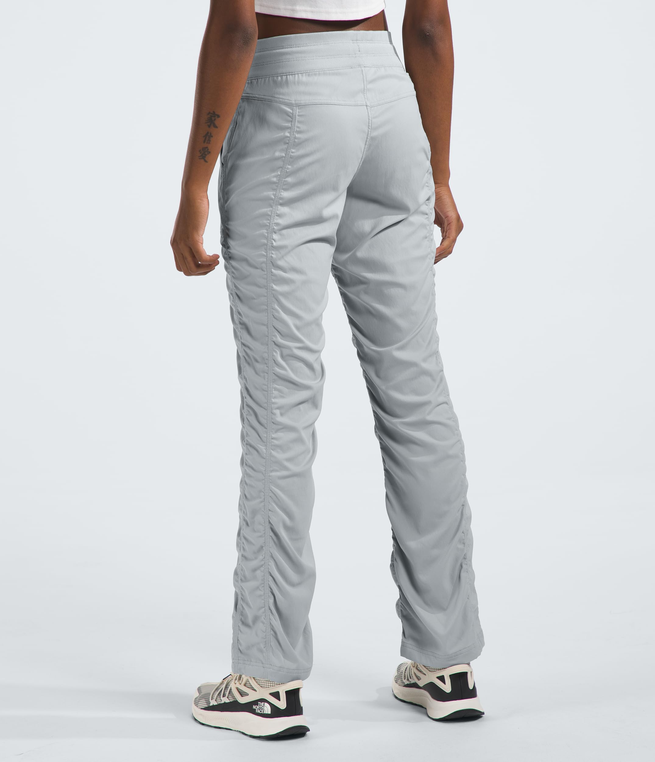 The North Face Women's Plus Size Aphrodite Motion Pants - Comfortable Hiking & Travel Pants for Outdoor Adventures & Casual Wear