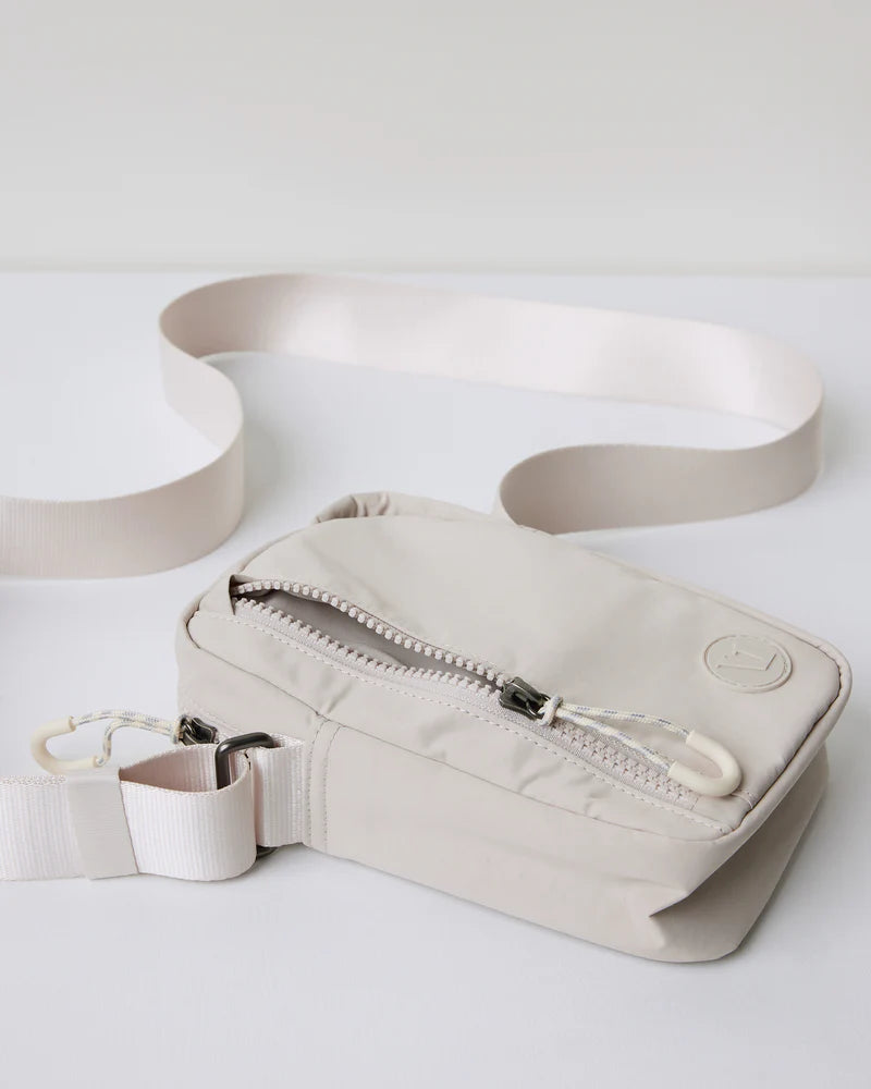 Stylish and Durable All Around Crossbody Bag VW828 - Perfect for Travel, Shopping, and Everyday Use