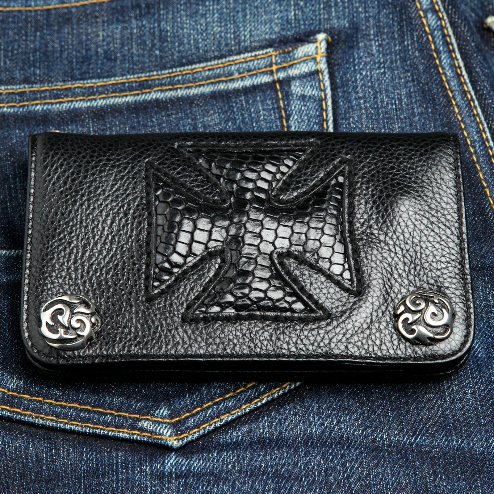 Genuine Leather Biker Chain Wallet for Men & Women - Stylish & Durable Crossbody Wallet for Motorcycle Riders, Travel & Everyday Use