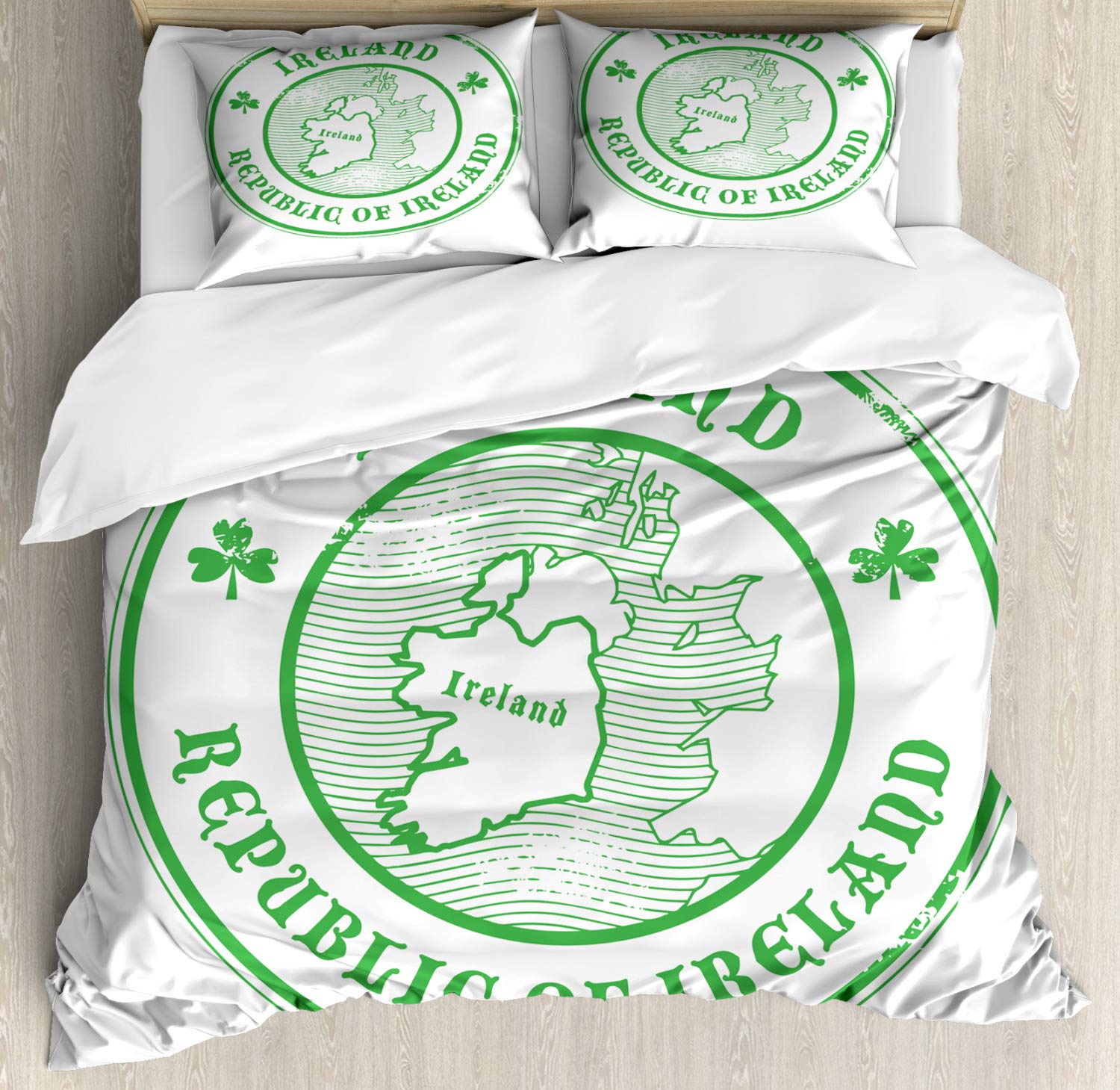 Ambesonne Ireland Map Duvet Cover Set - Grunge Style Calligraphy with Striped Round Mapping, 3-Piece Decorative Bedding Set with 2 Pillow Shams, King Size in Green & White - Perfect for Irish-Themed Bedrooms, Travel Enthusiasts & Unique Home Decor