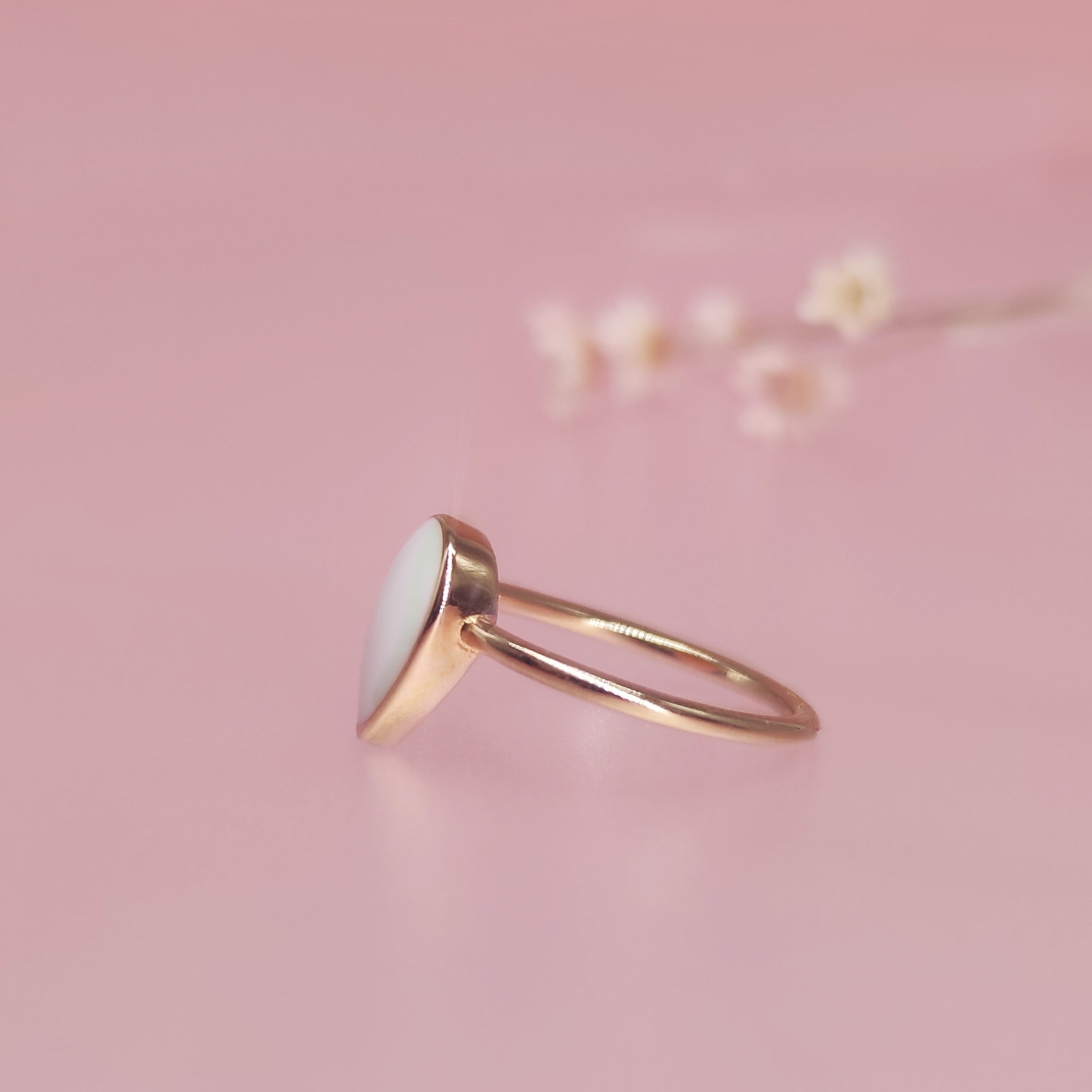 Classic Teardrop Gold Ring for Pet Hair & Fur Keepsake - Perfect for Pet Lovers & Memorial Jewelry Gifts