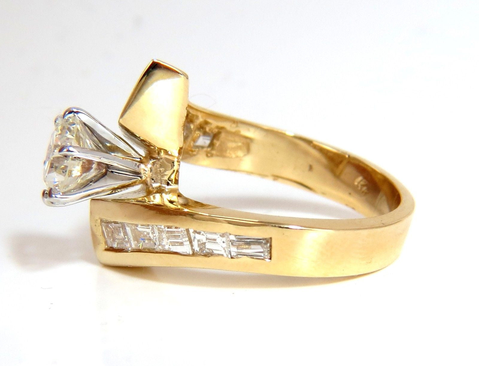 2.06CT GIA Certified Round Diamond Crossover Ring with Baguettes in 14KT Gold - VVS Clarity for Engagement, Wedding & Special Occasions